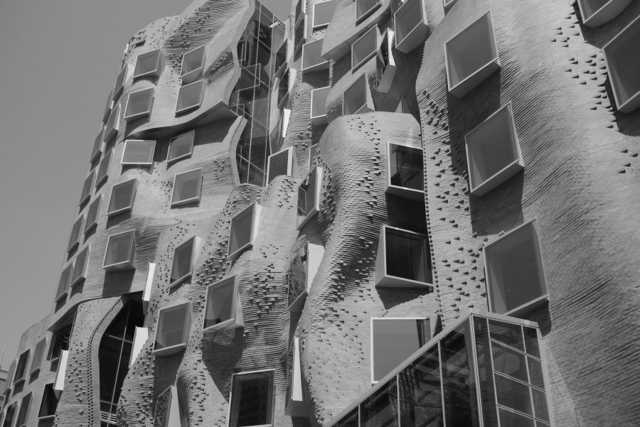 View of The University of Technology Sydney by Frank Gehry - Guiding Architects