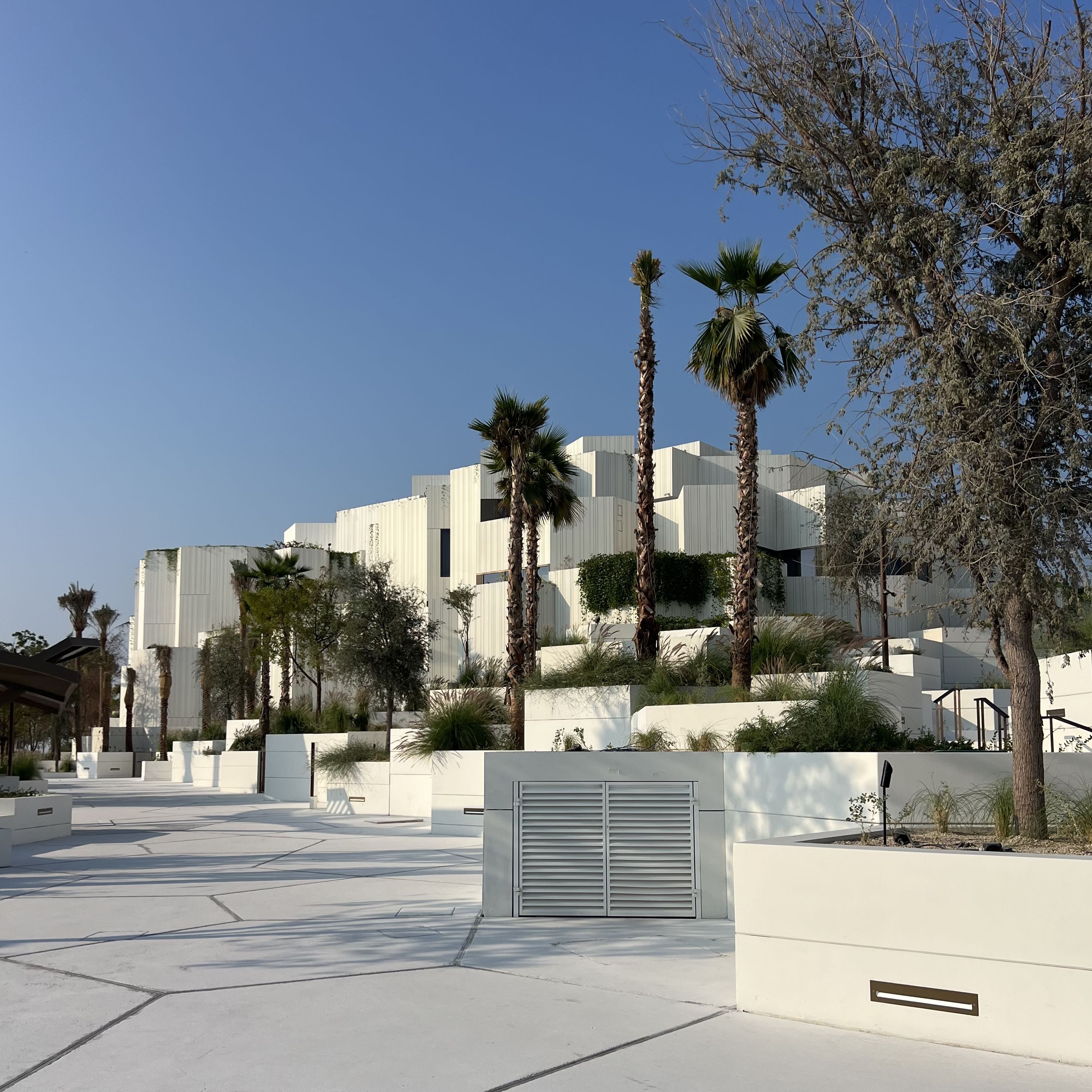 Guiding Architects, destination: Abu Dhabi (Fig. 7)