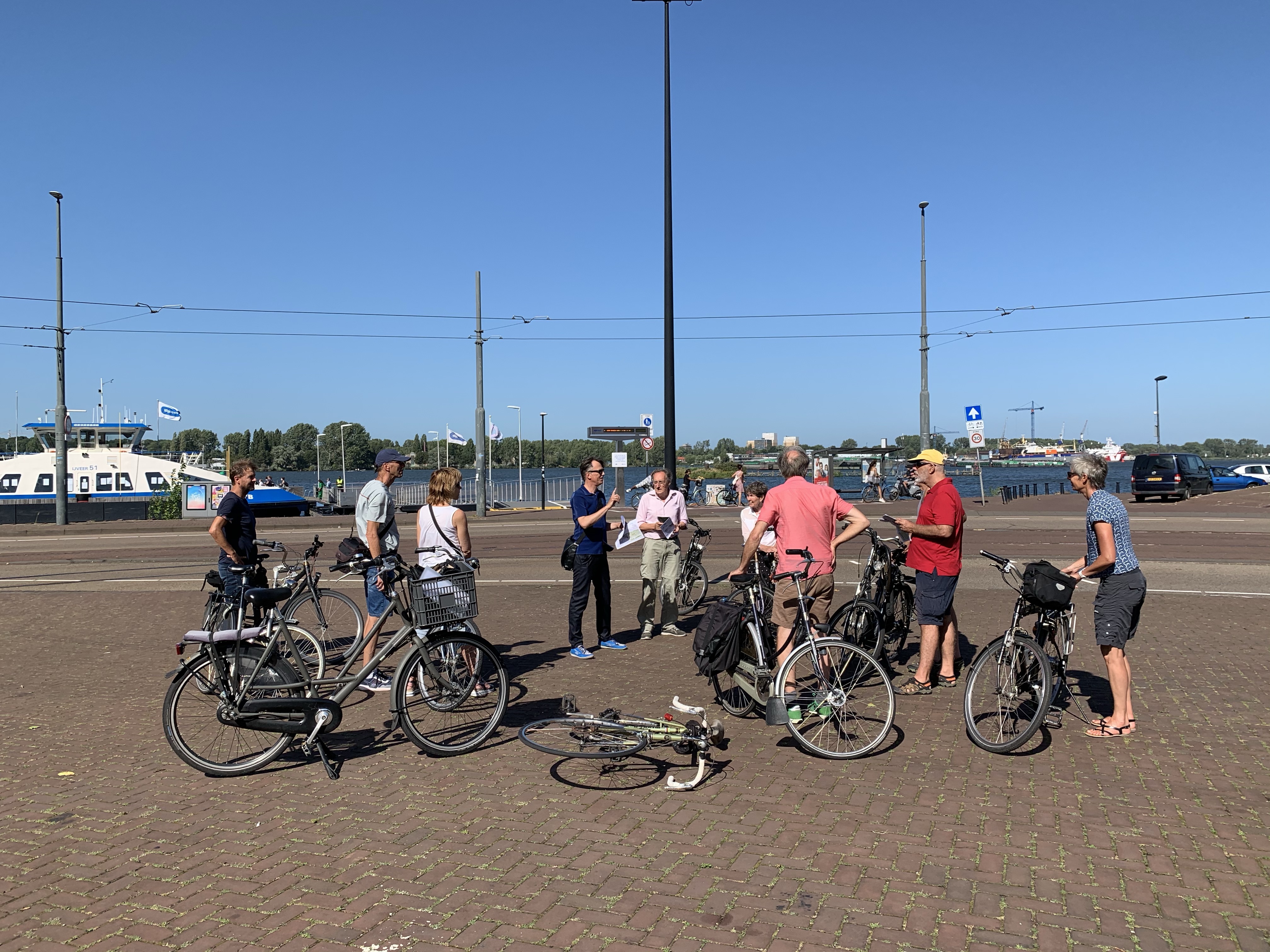 Guiding Architects, destination: Amsterdam (Fig. 8)