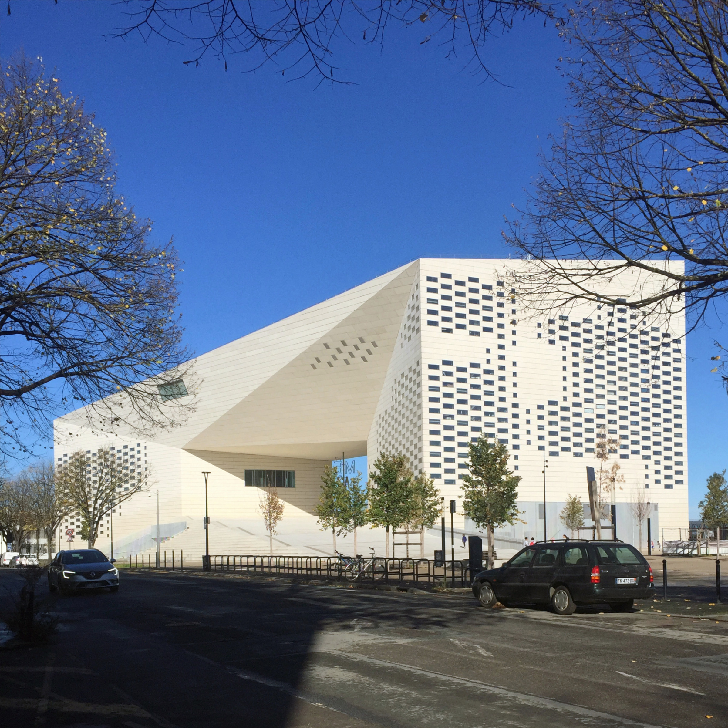Guiding Architects, destination: Bordeaux (Fig. 6)