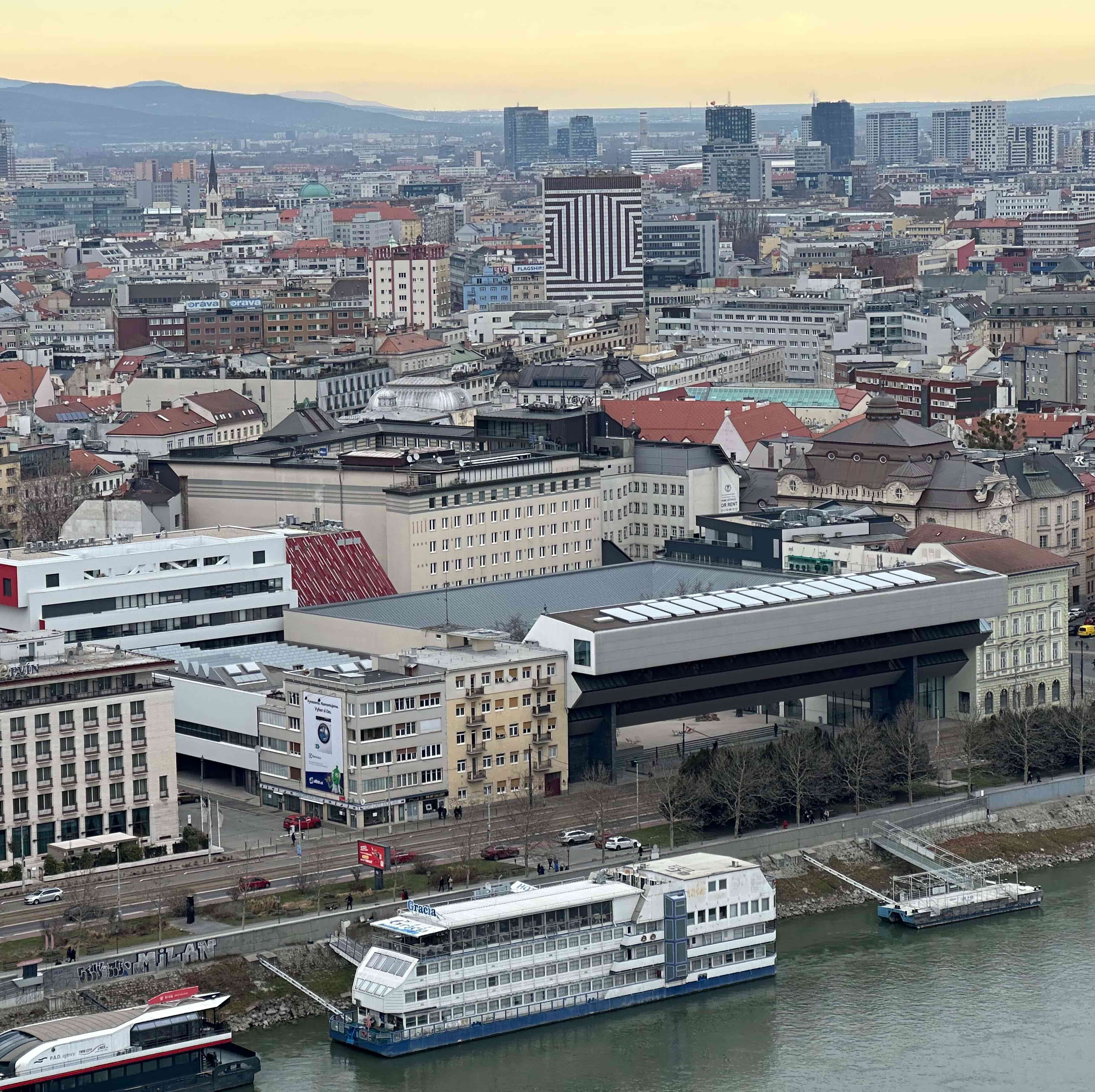 Guiding Architects, destination: Bratislava (Fig. 8)