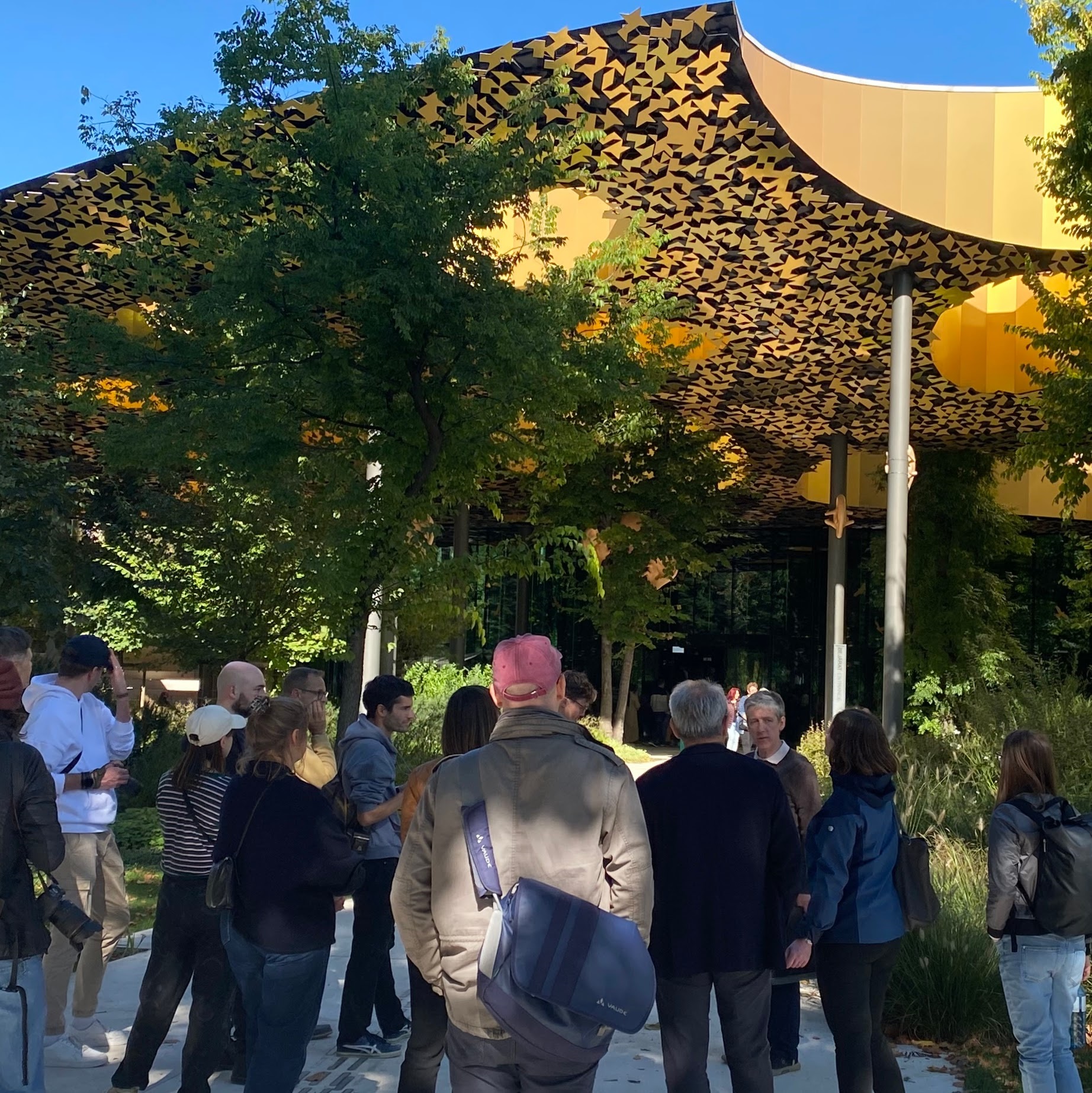 Guiding Architects, destination: Budapest (Fig. 1)
