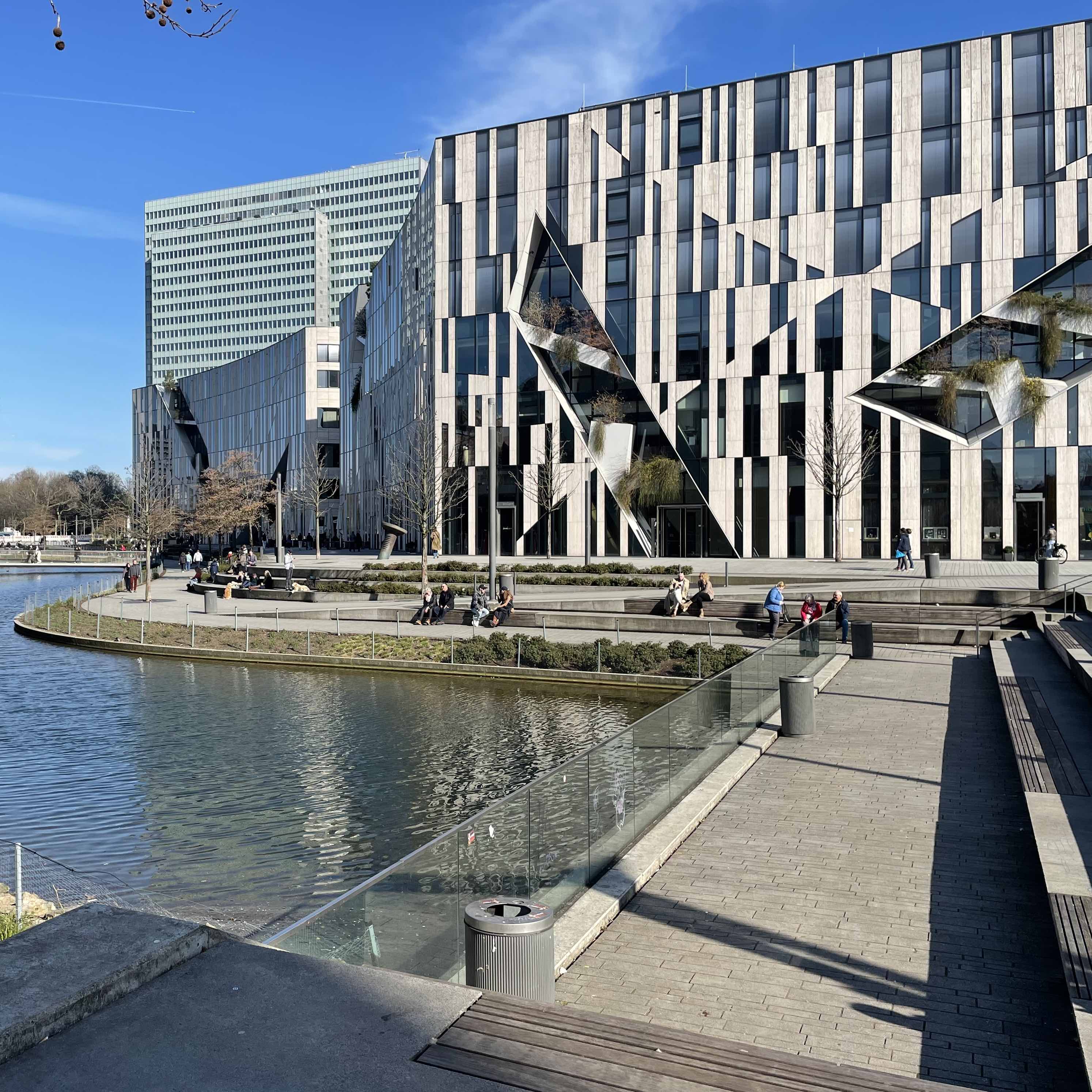 Guiding Architects, destination: Düsseldorf (Fig. 9)