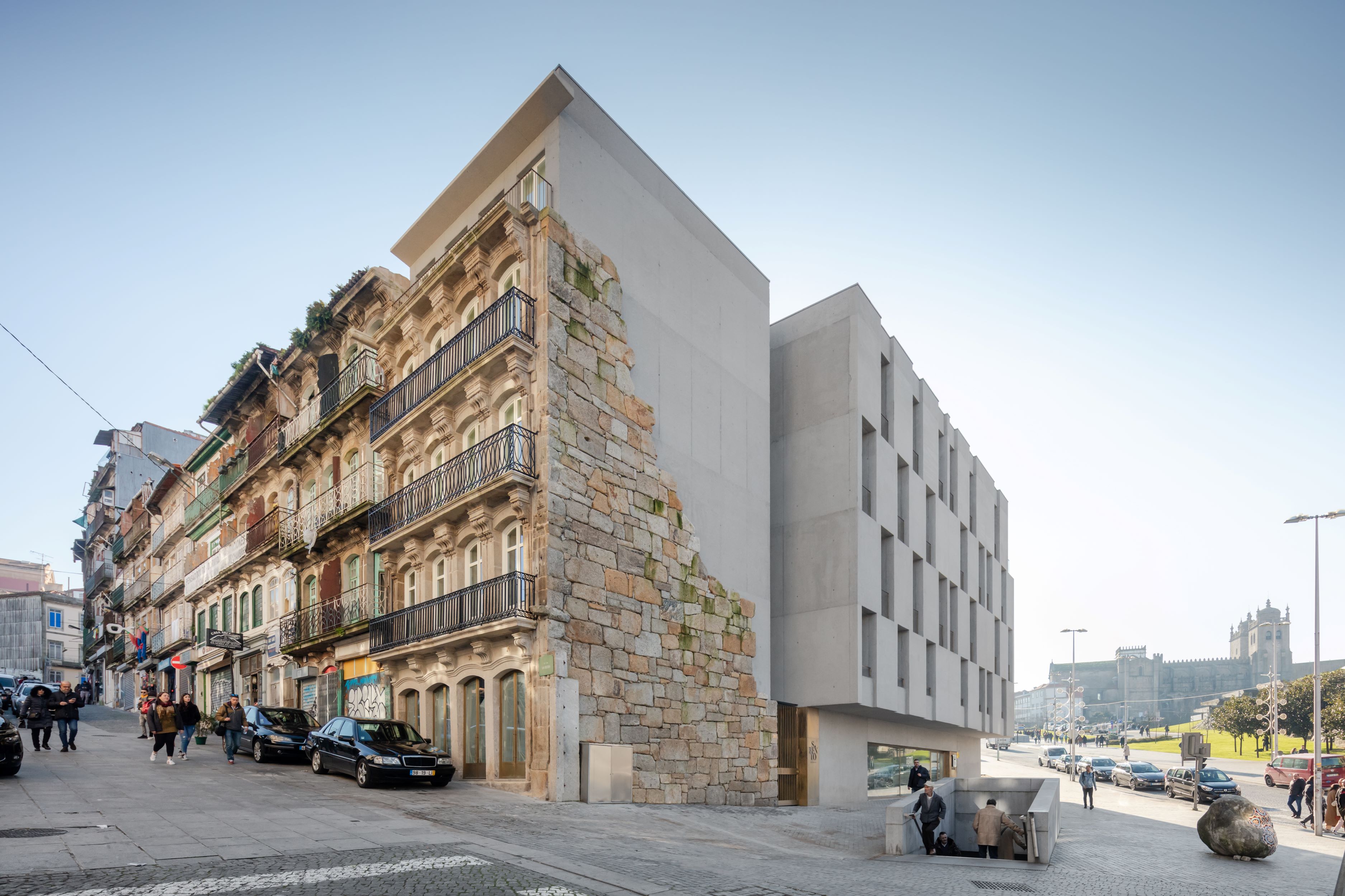 Guiding Architects, destination: Porto (Fig. 1)