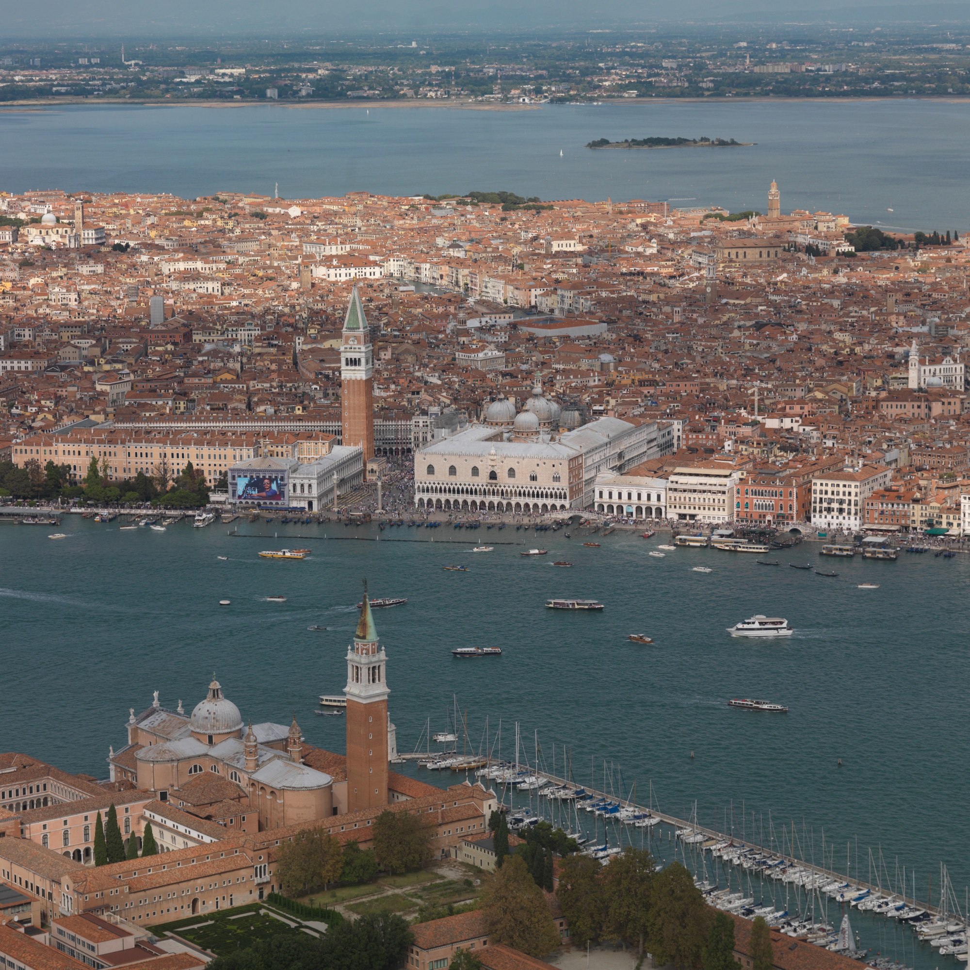 Guiding Architects, destination: Venice (Fig. 1)