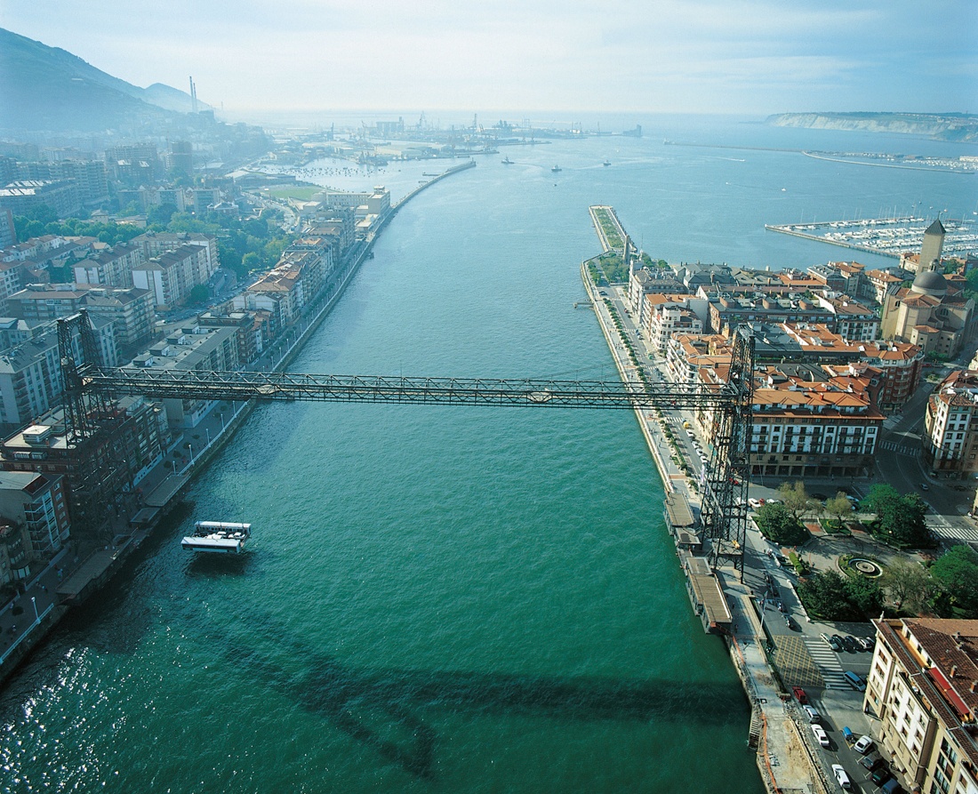 Guiding Architects, article: The “iron dinosaur” of the transporter bridge of Bilbao proves to be a timeless concept (Fig. 2)