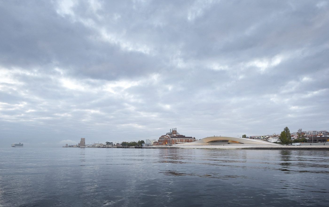 Guiding Architects, article: MAAT, à Lisbonne : paysages urbains multiples pour un espace public sur berges du Tage (Fig. 5)