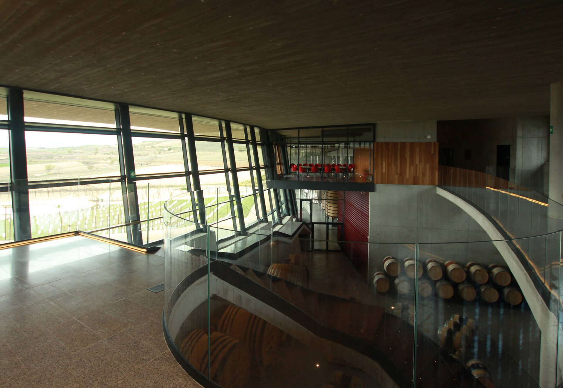 Guiding Architects, article: Un nuevo destino para el enoturismo: la nueva bodega Beronia convence con un diseño sostenible e integración paisajística (Fig. 4)