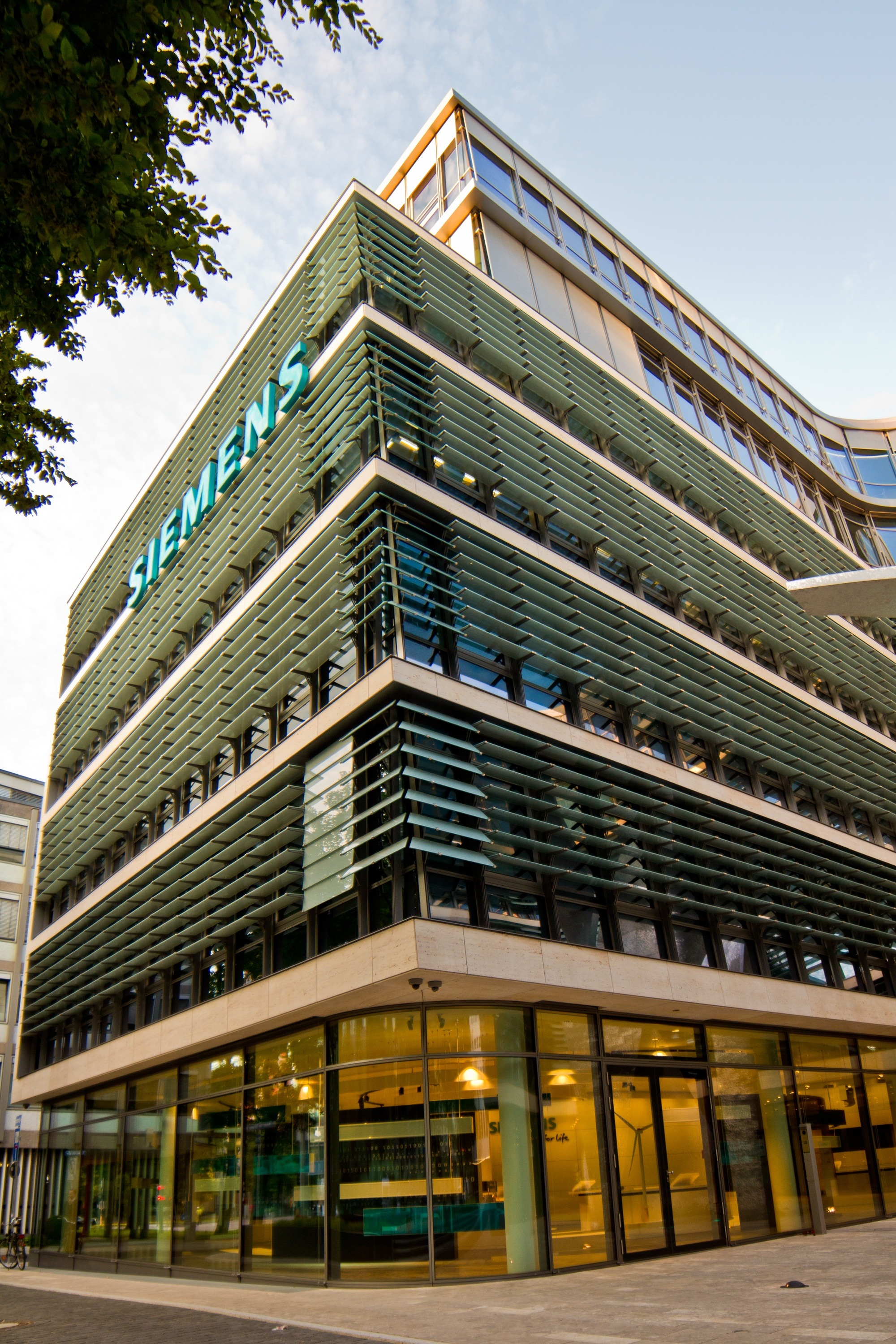 Guiding Architects, article: Exploring the new Siemens headquarters in Munich (Fig. 3)