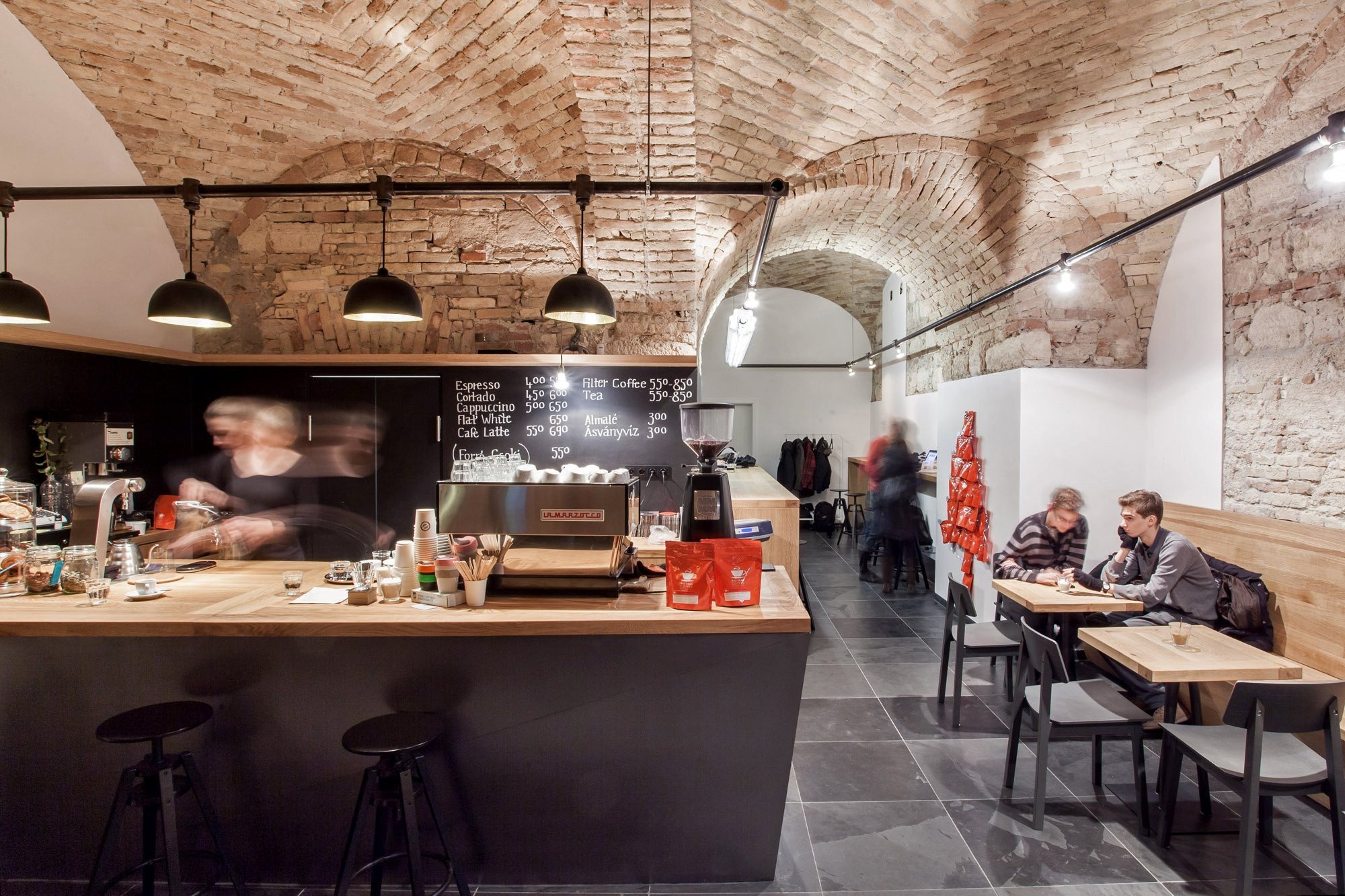 News: “Espresso Embassy” in Budapest designed by Sporaarchitects (Thumbnail)
