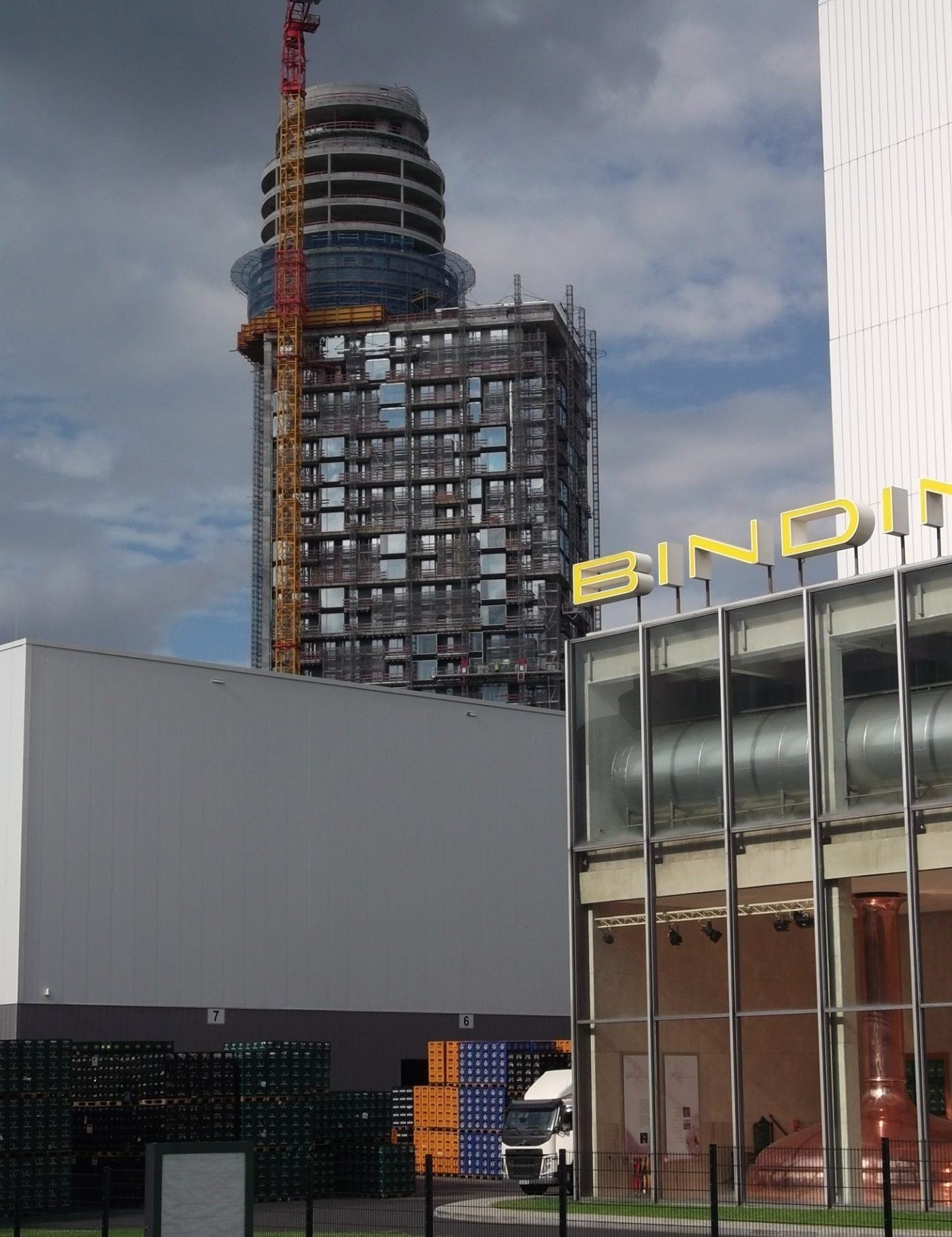 Guiding Architects, article: Housing fuels a new high-rise town in Frankfurt am Main (Fig. 3)