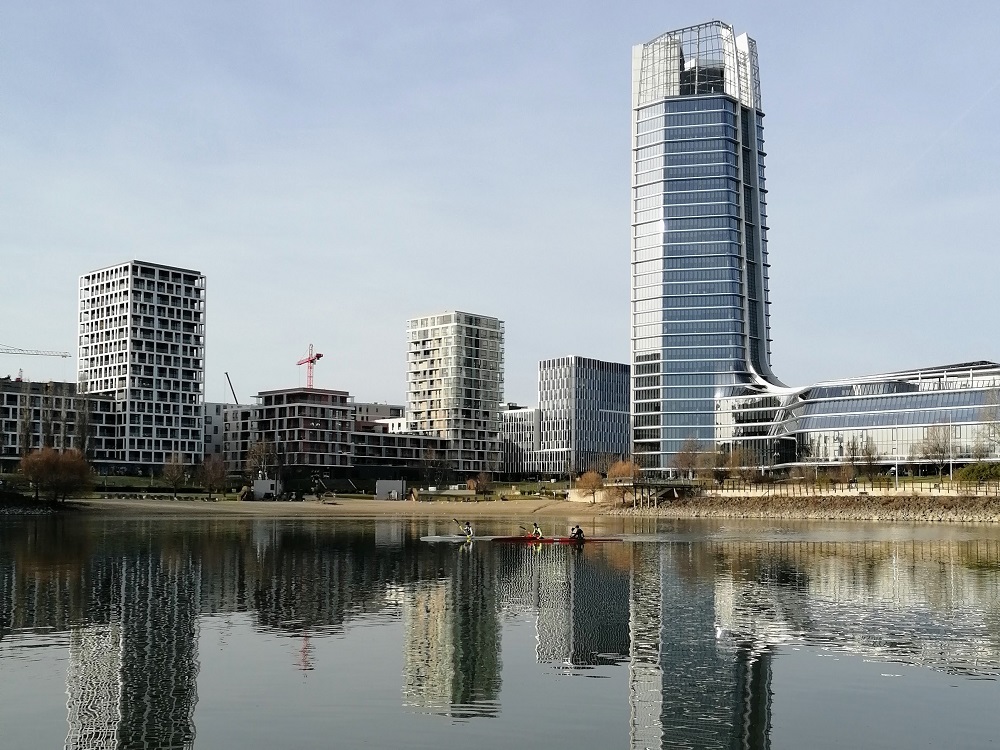 Guiding Architects, article: Campus MOL: el nuevo hito de Budapest (Fig. 2)
