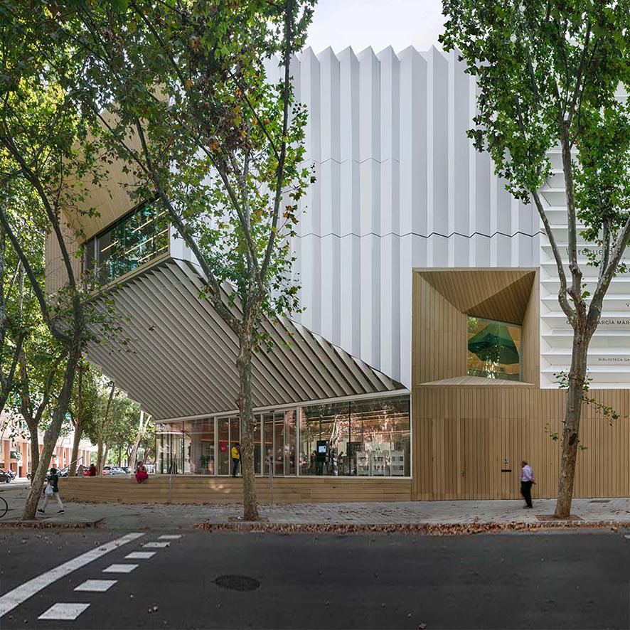 Guiding Architects, article-oaa: Out & About: Gabriel García Márquez Library in Barcelona (Fig. 2)