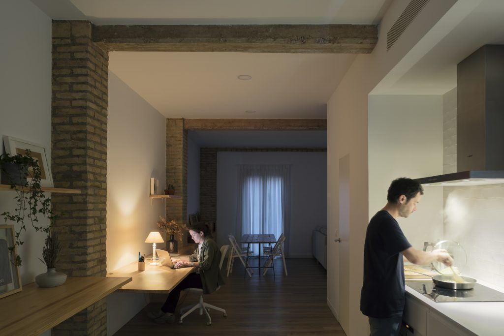 Guiding Architects, article: #StayTheFuckHome Valencians change their lifestyle (Fig. 4)