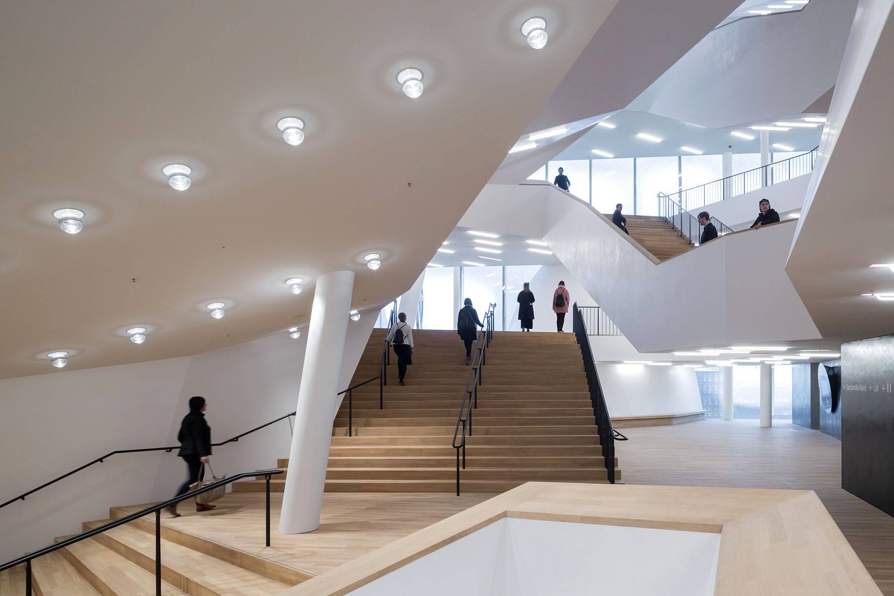 Guiding Architects, article: Elbphilharmonie – Hamburgs architektonisches Hybrid von Herzog & de Meuron (Fig. 4)