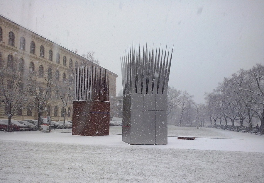Guiding Architects, article: Jan Palach Memorial — Prague (Fig. 2)