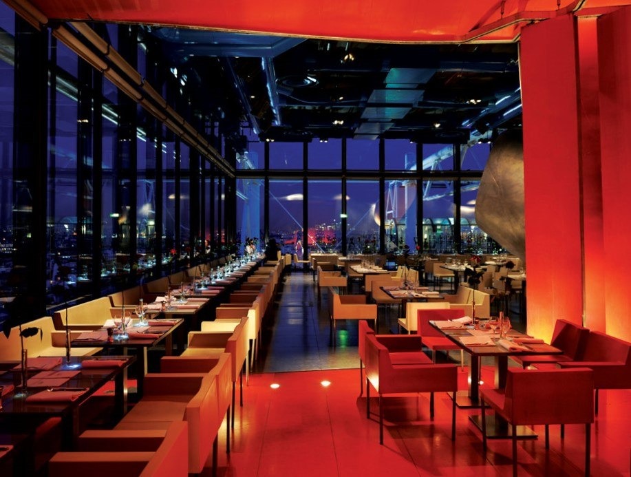 Guiding Architects, article: Le Georges: Restaurant mit Dachterrasse und Blick auf das historische Paris (Fig. 2)