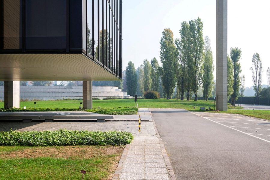 Guiding Architects, article: Niemeyer’s first 50 years in Milan: the Mondadori Group headquarters (Fig. 5)