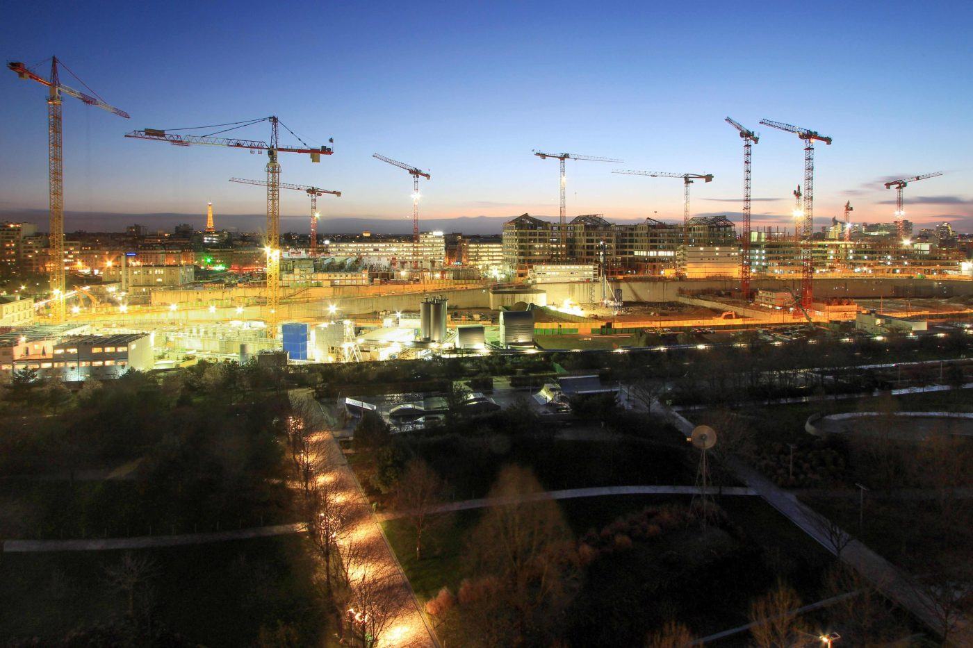 Guiding Architects, article: The City of Paris is finally embracing its suburbs and leaving behind Haussmann (Fig. 3)