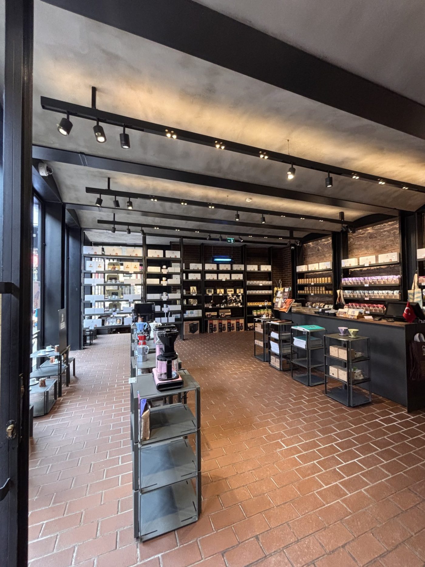 Guiding Architects, article: El Café y el diseño unidos: Una parada Art Déco para tomar un café en Estambul (Fig. 6)