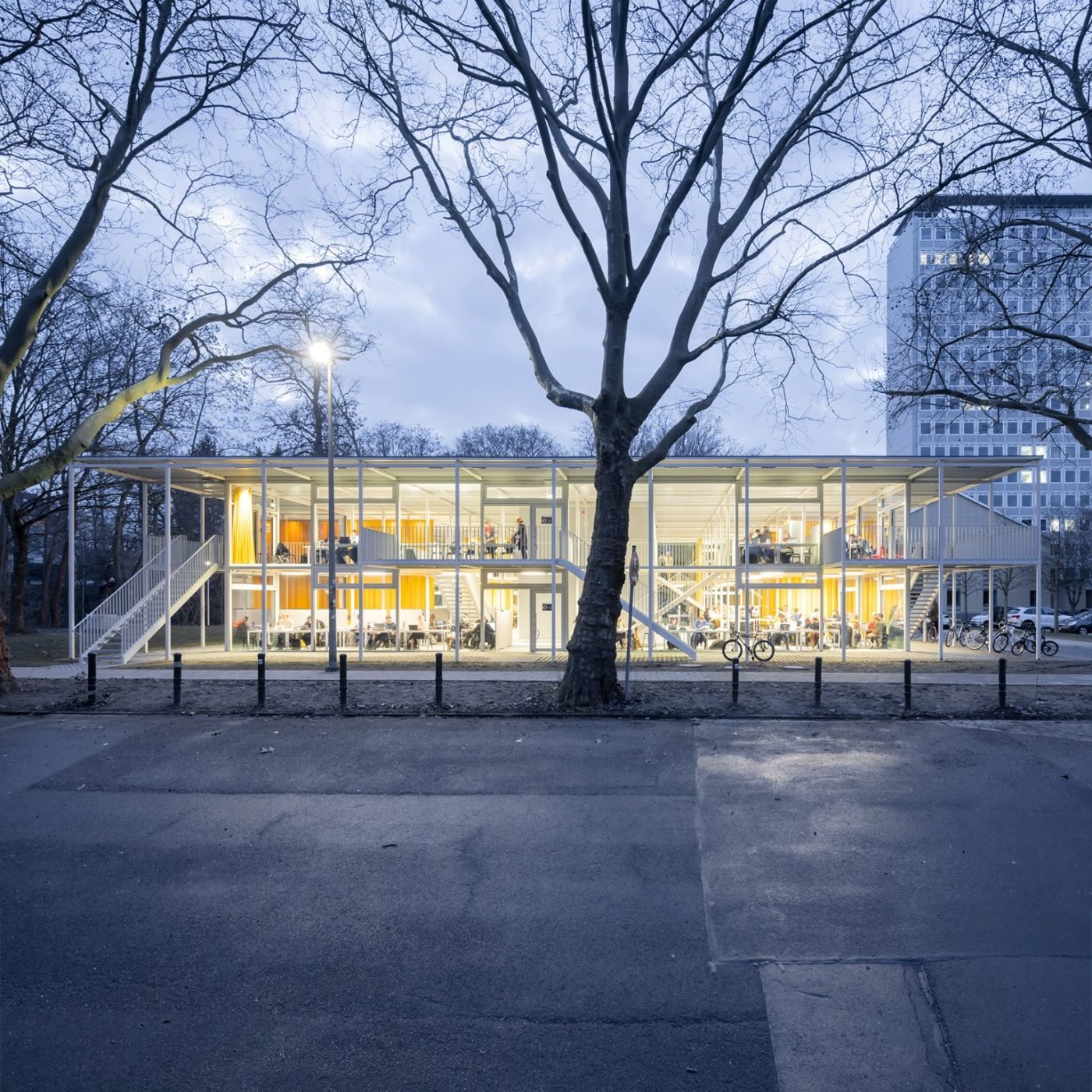 Guiding Architects, article-oaa: Out & About: Study Pavilion on the campus of the Technical University (Fig. 2)
