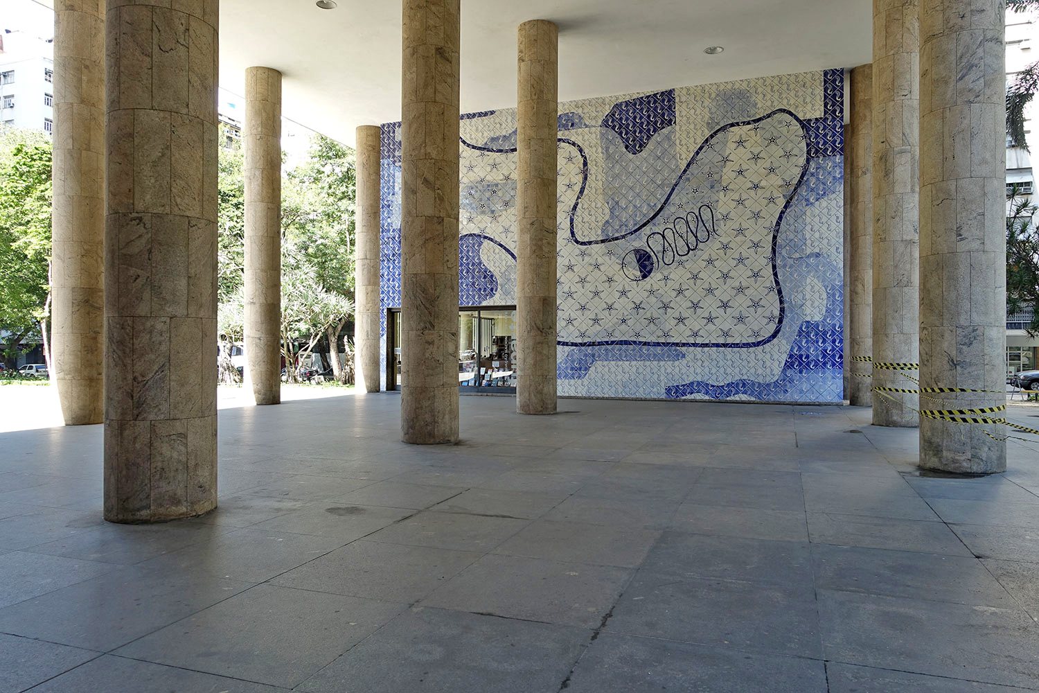 Guiding Architects, article: Kenneth Frampton discovers Brazilian modern architecture (Fig. 3)
