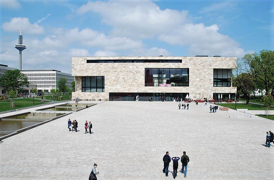 Guiding Architects, article: Frankfurt am Main: El dinero hace girar al mundo, el mundo gira (Fig. 4)