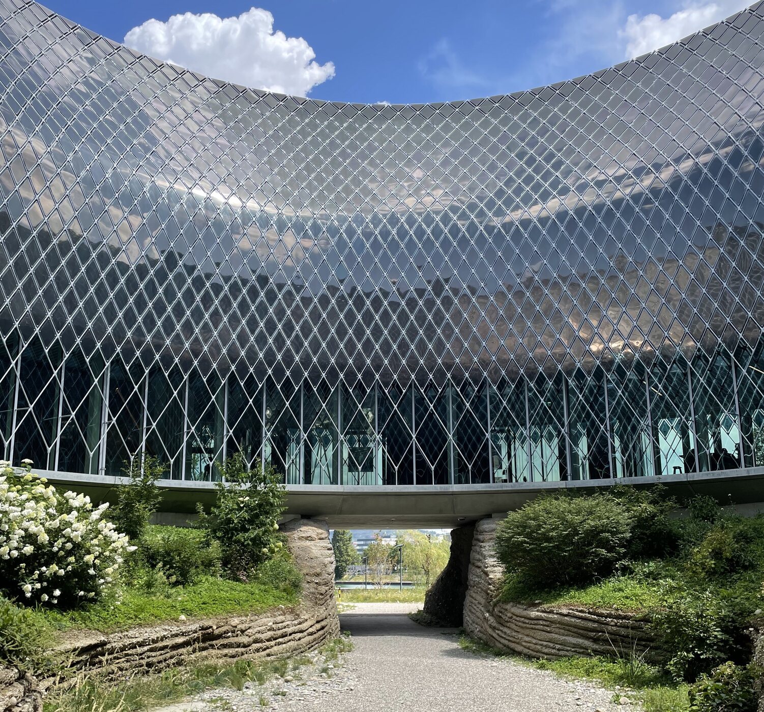 Guiding Architects, article: Opening of the Novartis Campus (Fig. 3)