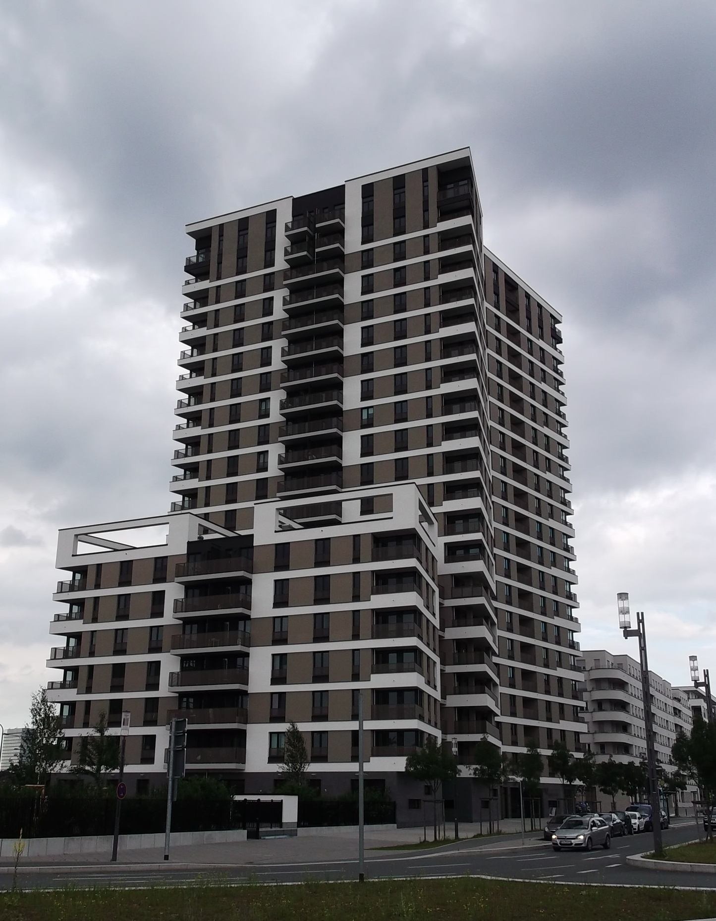 Guiding Architects, article: Housing fuels a new high-rise town in Frankfurt am Main (Fig. 5)