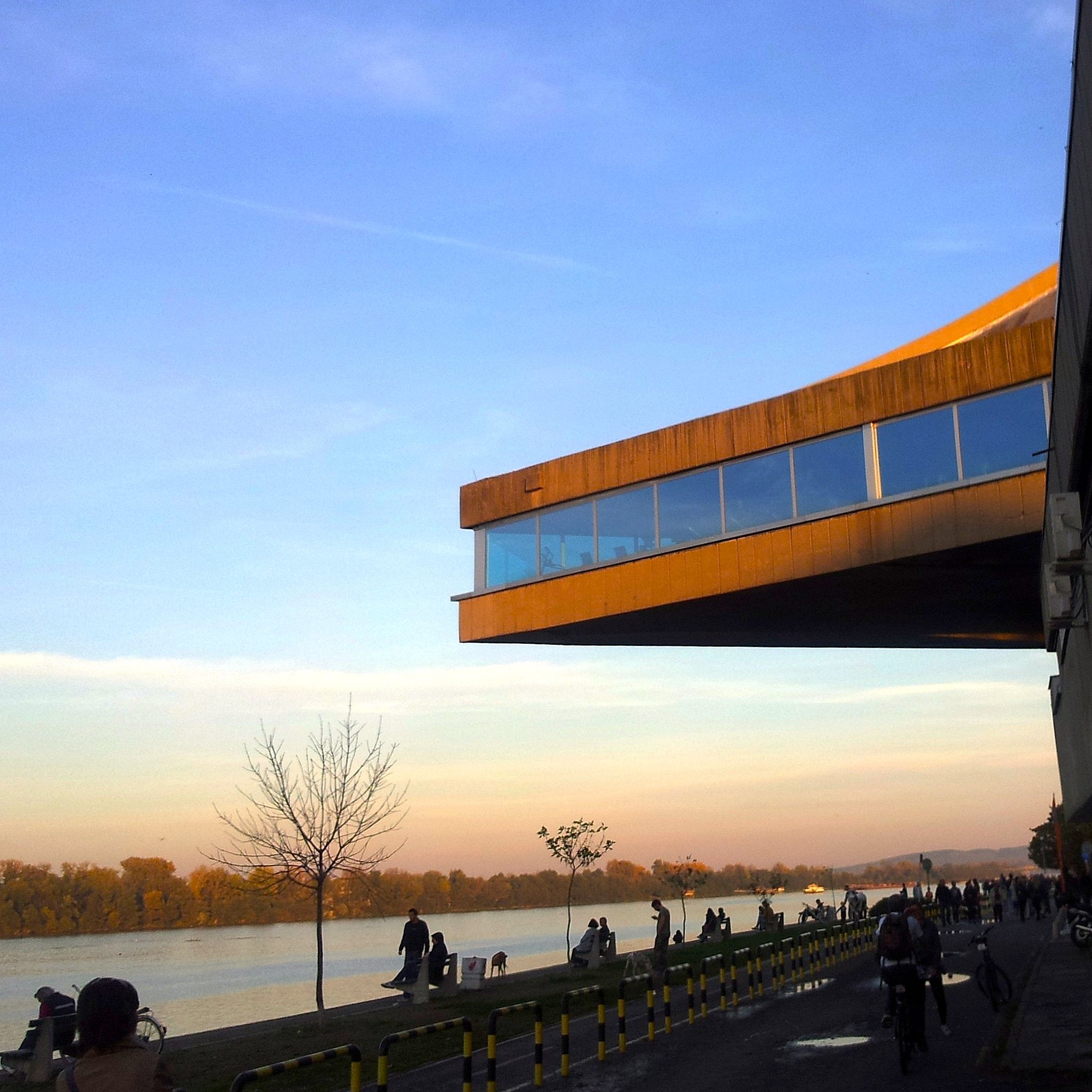 Guiding Architects, tour: Along the Rivers - New expansion areas and leisure zones (Fig. 2)