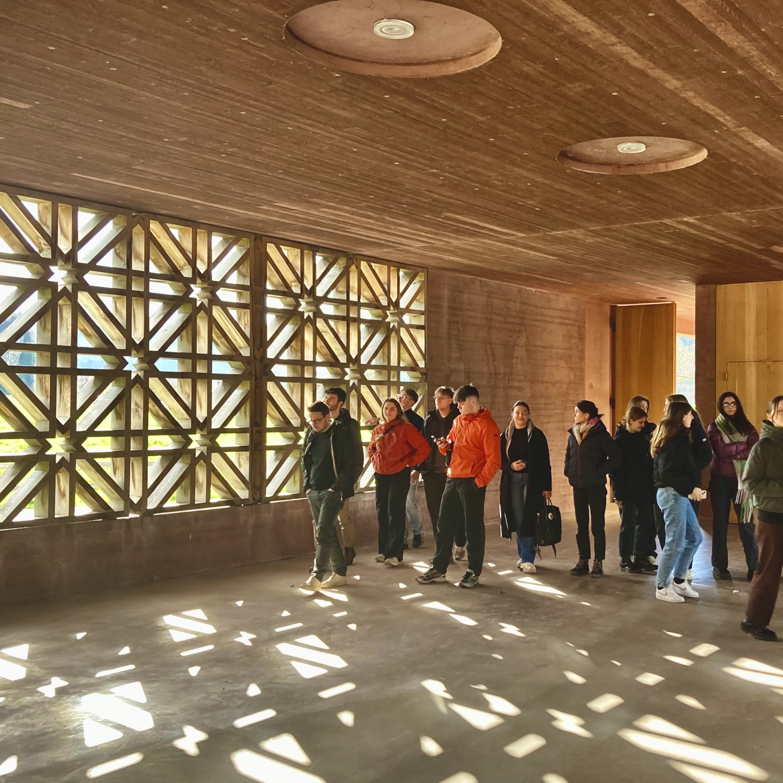 Guiding Architects, tour: Architectural Landmarks (Fig. 2)