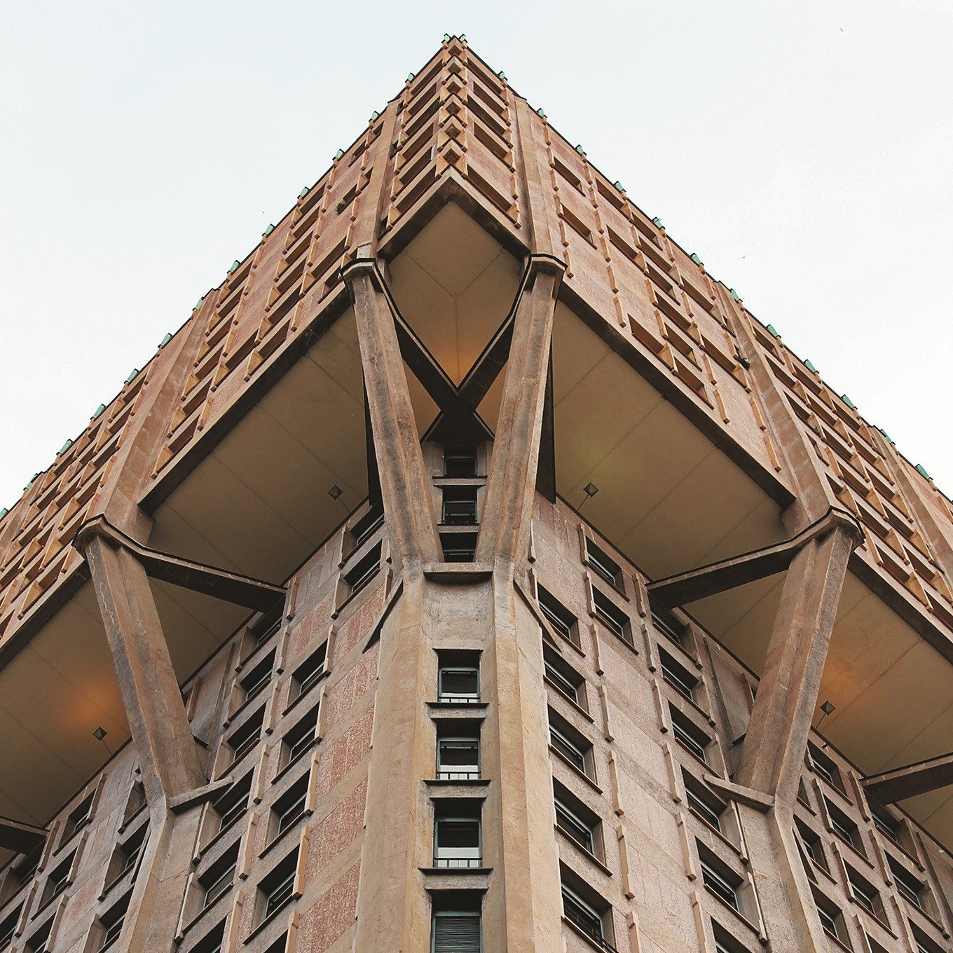 Guiding Architects, tour: Architecture of the 20th Century (Fig. 4)