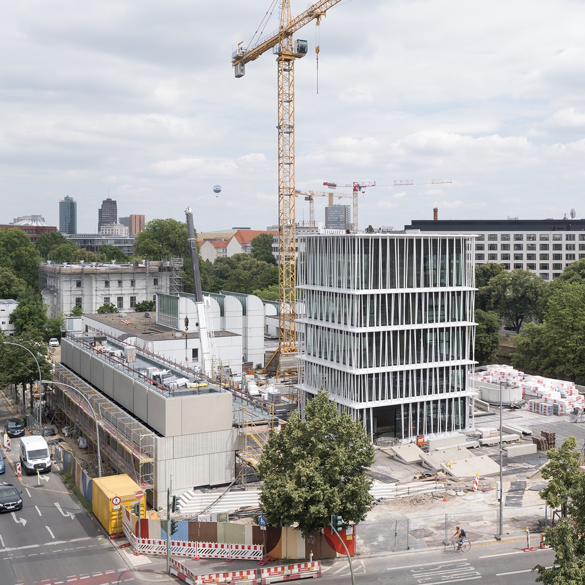 Tour: Bauhaus-Archiv and Cultural Forum (Thumbnail)