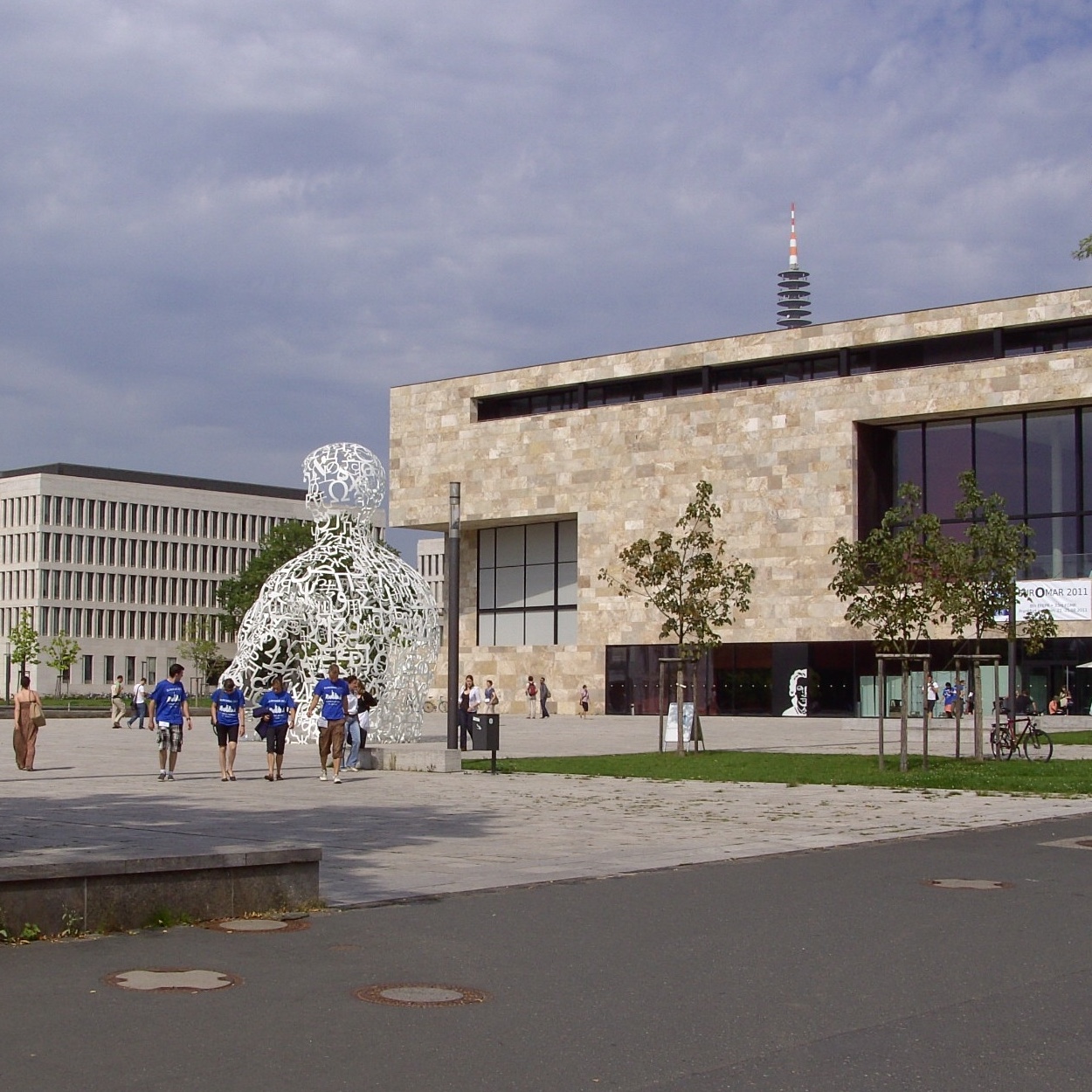 Guiding Architects, tour: 'Campus Westen' and 'Römerstadt' (Fig. 1)