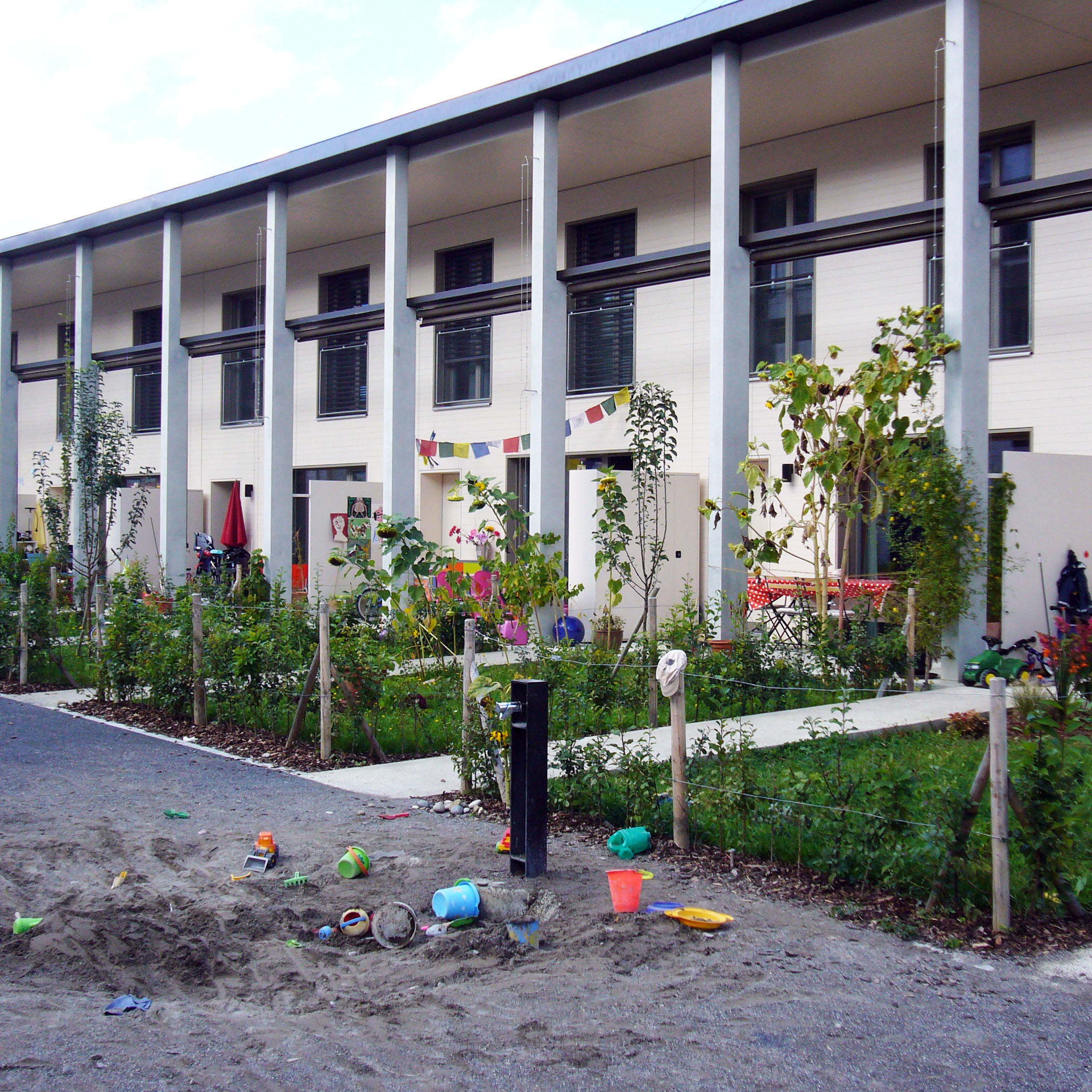 Guiding Architects, tour: Cooperative Housing (Fig. 6)
