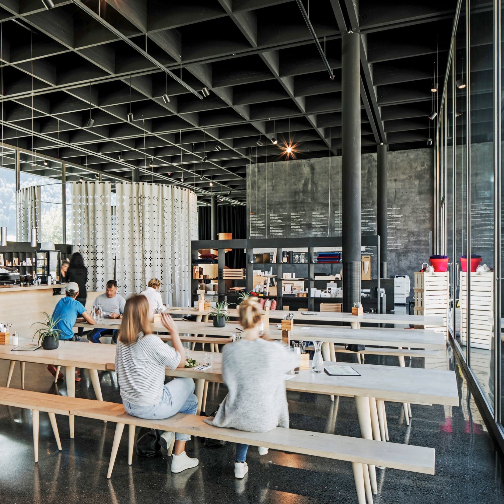 Guiding Architects, tour: Hospitality Architecture (Fig. 5)