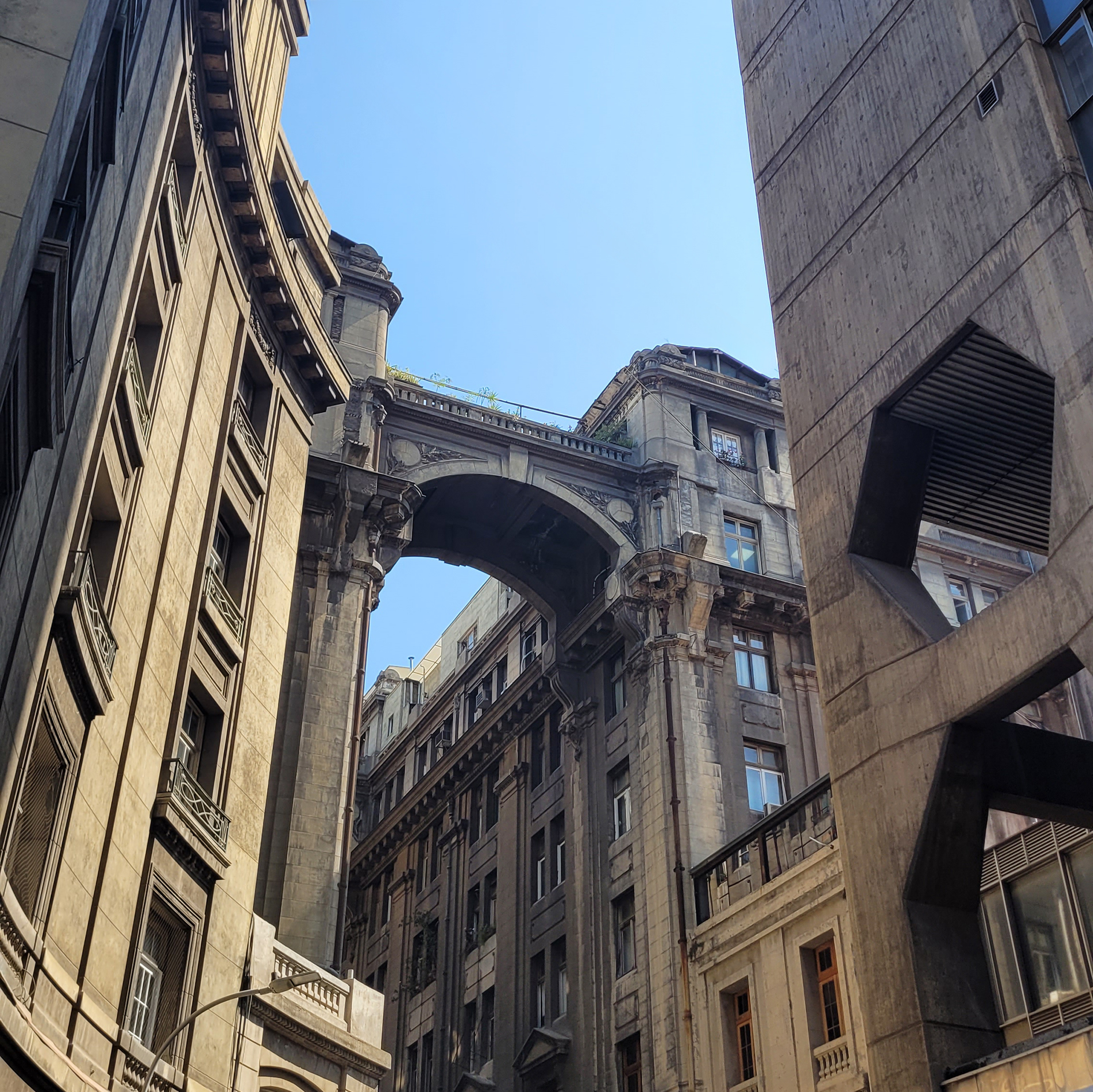 Guiding Architects, tour: Layers of a City: Exploring Santiago’s Historic Quarter (Fig. 1)