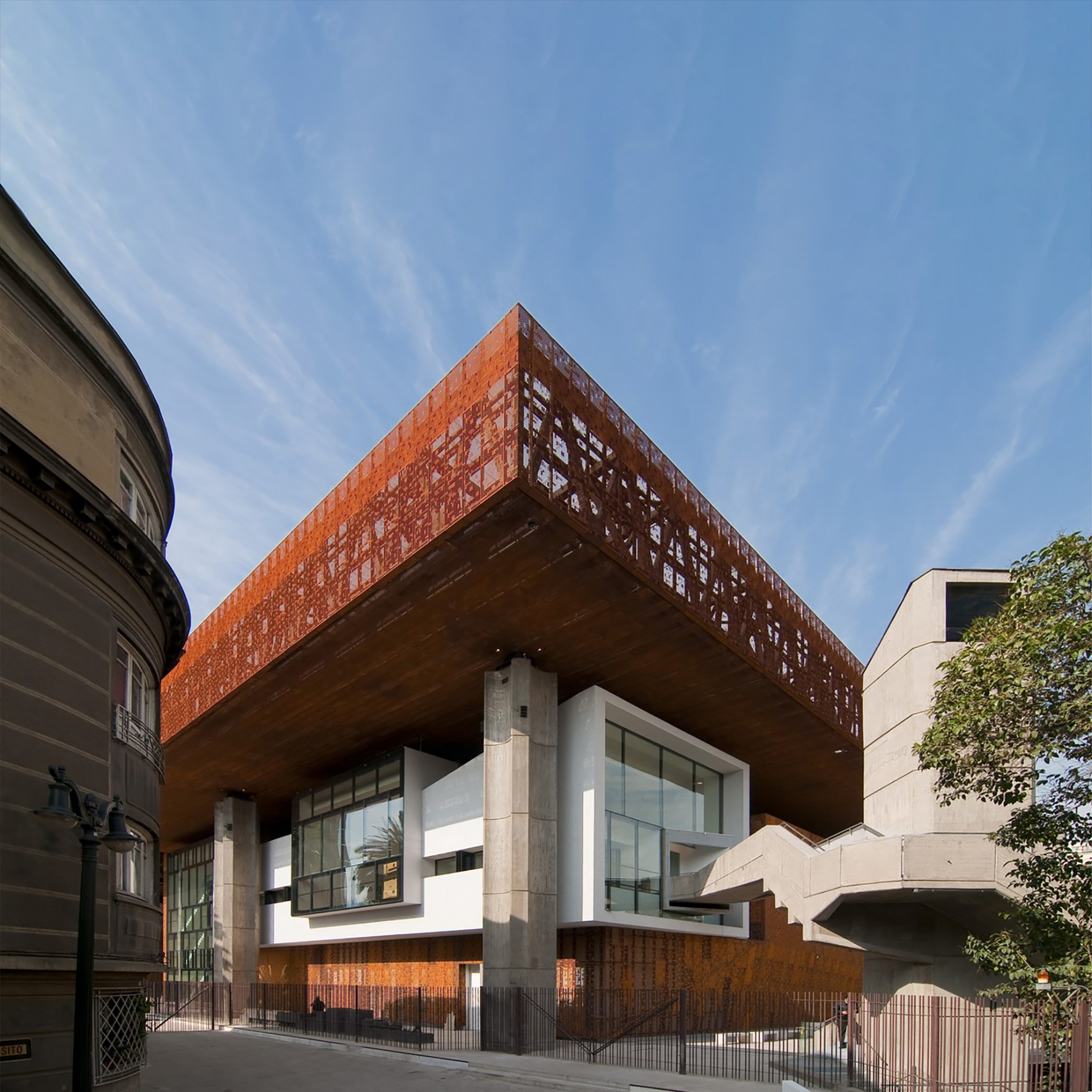 Guiding Architects, tour: Layers of a City: Exploring Santiago’s Historic Quarter (Fig. 2)