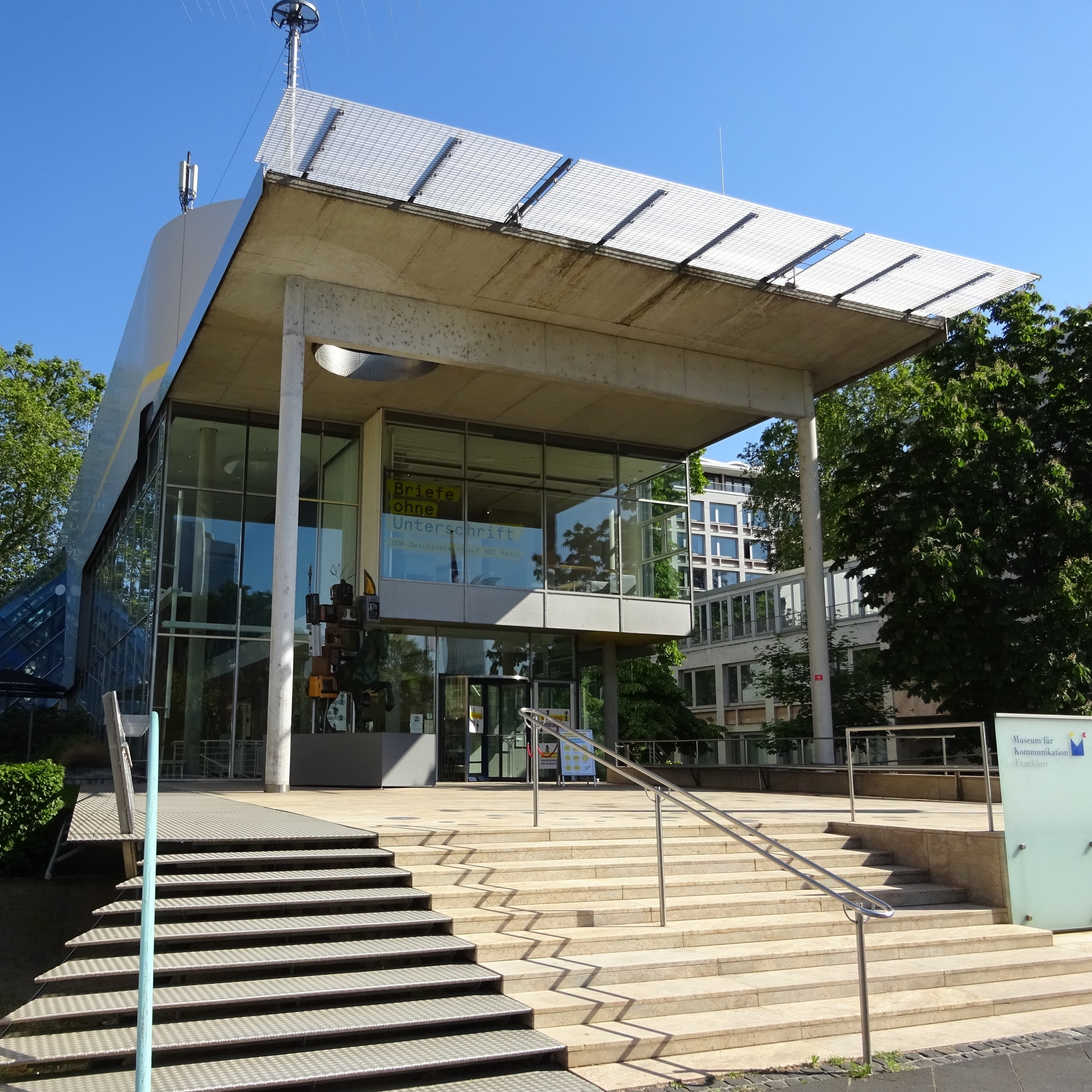Guiding Architects, tour: Money and Art, Banks and Museums (Fig. 4)