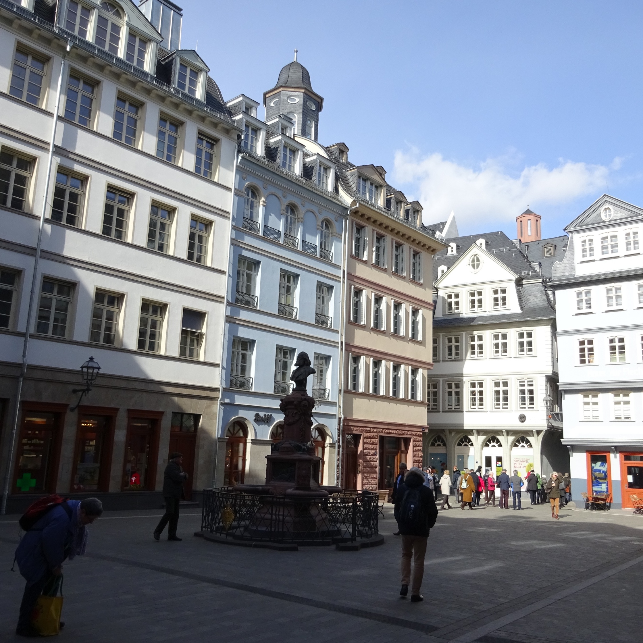 Guiding Architects, tour: Old and 