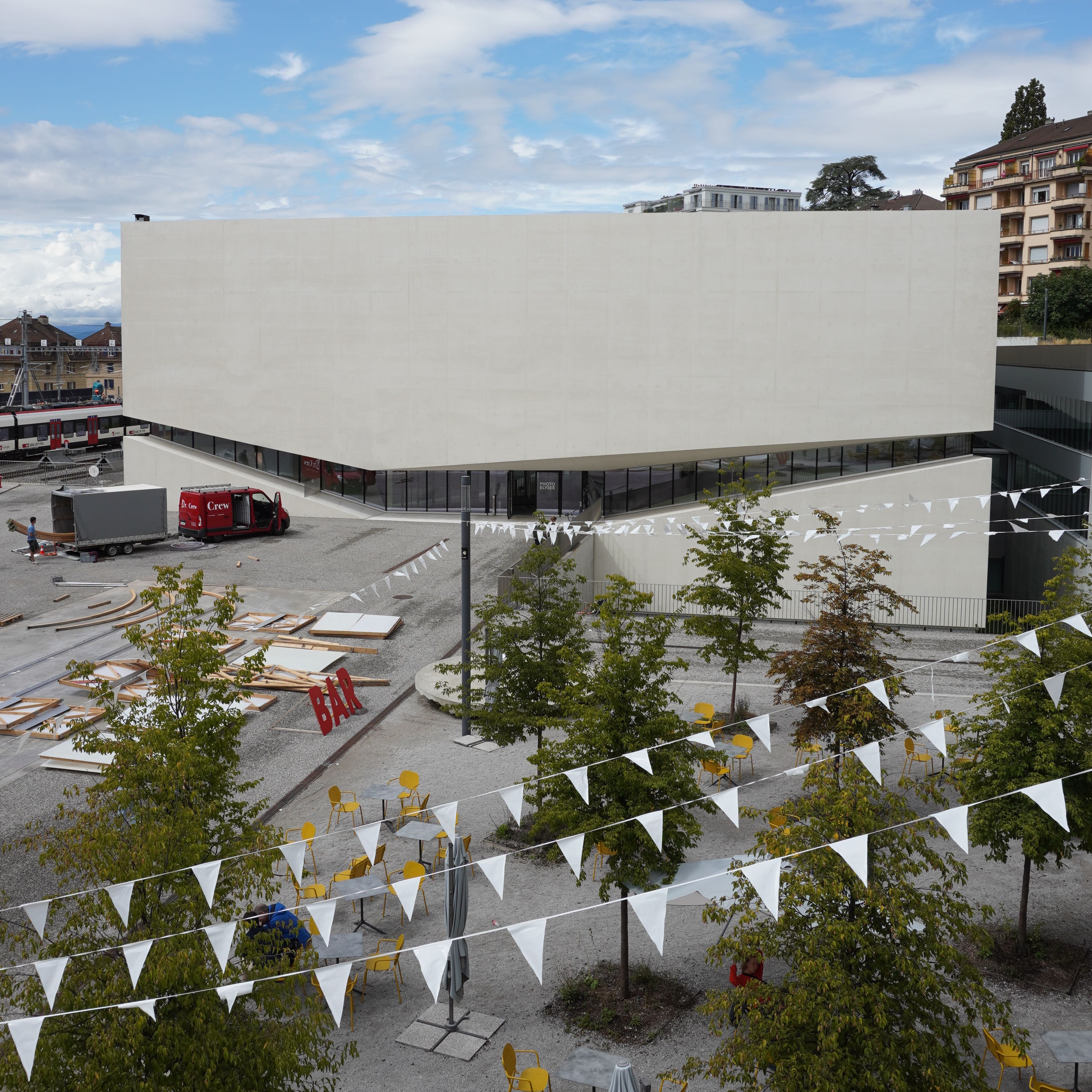 Tour: Plateforme 10 and City Centre (Thumbnail)