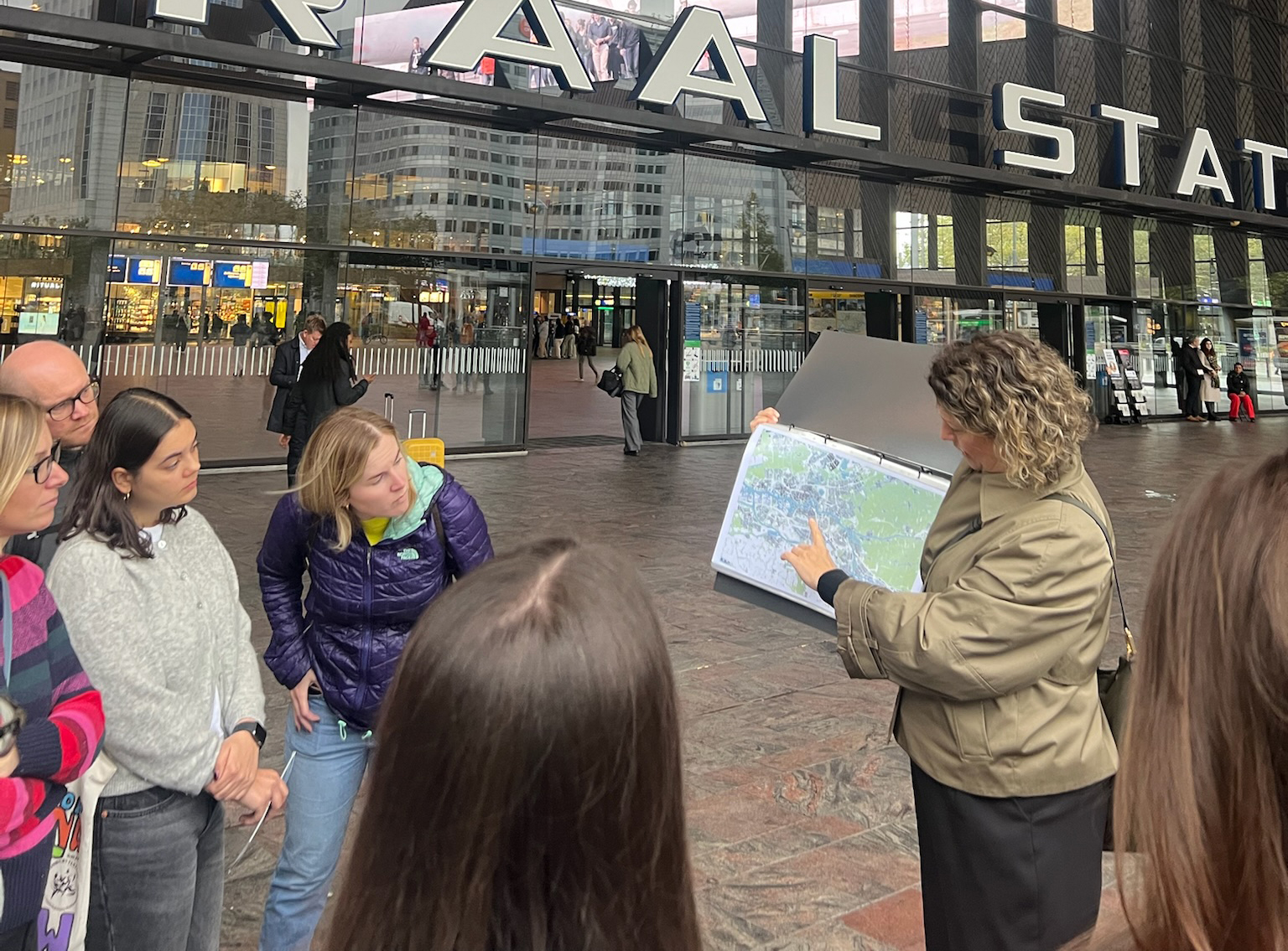 Guiding Architects, tour: Rotterdam Centre-Ville (Fig. 2)
