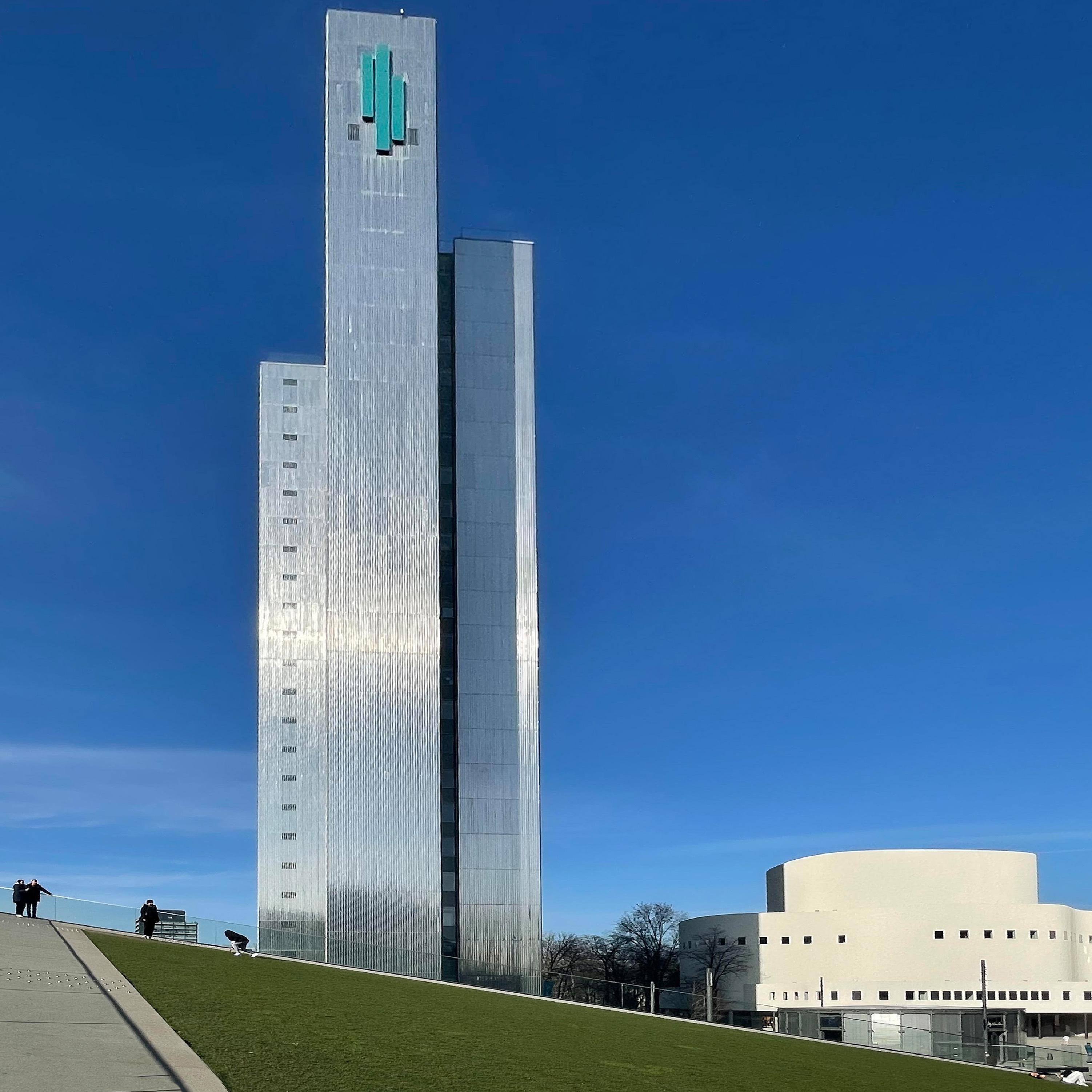 Guiding Architects, tour: The city centre (Fig. 2)