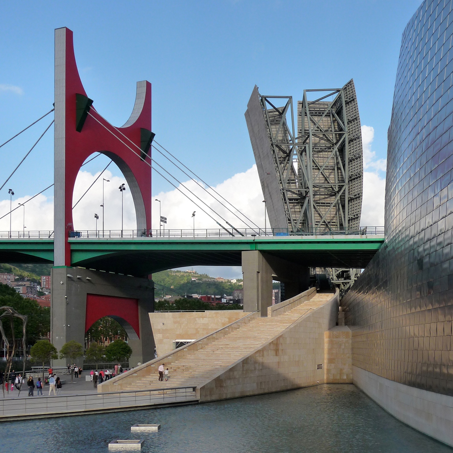 Tour: The Guggenheim Museum and the Abandoibarra area (Thumbnail)