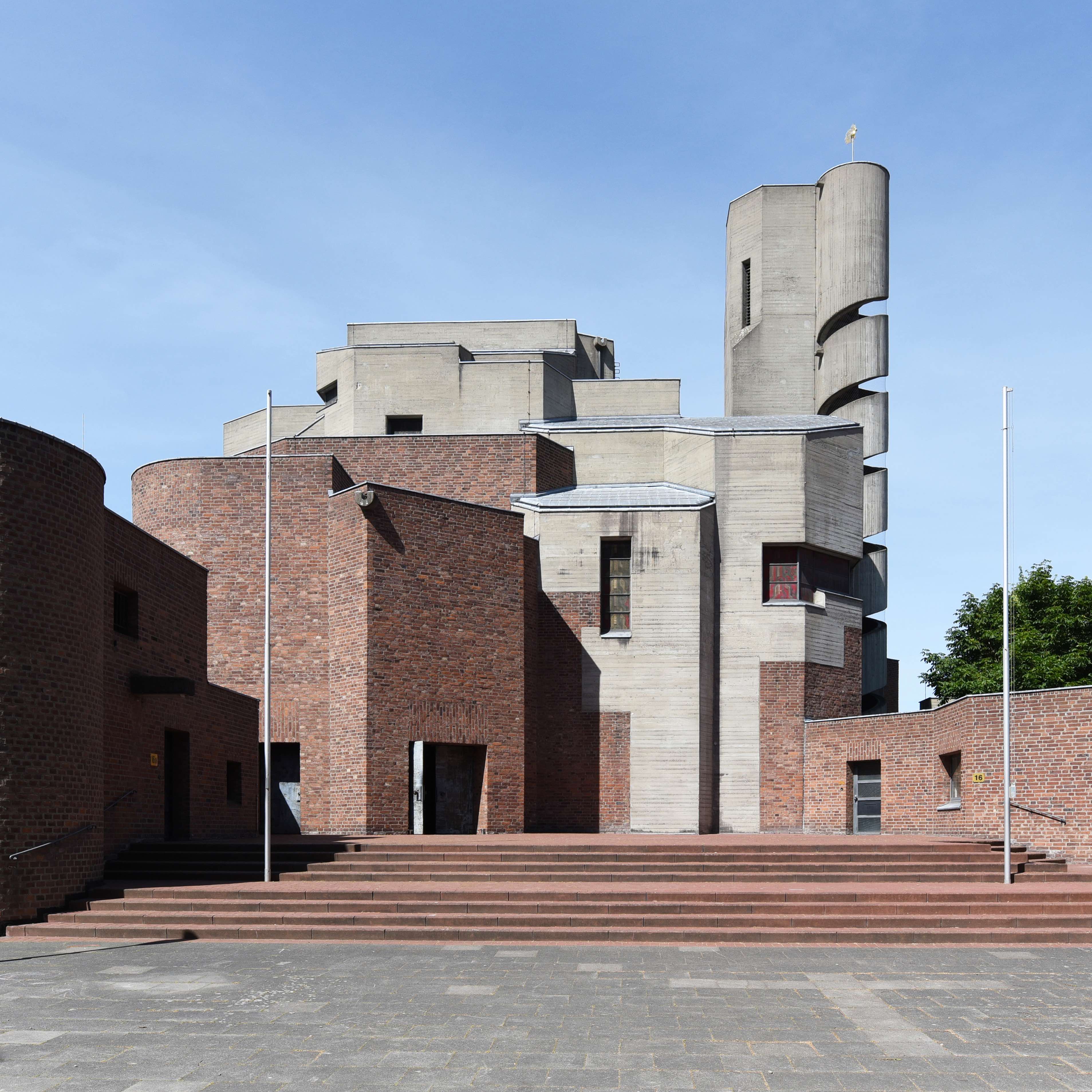 Guiding Architects, tour: Tour brut: Cologne in the 1960s (Fig. 4)
