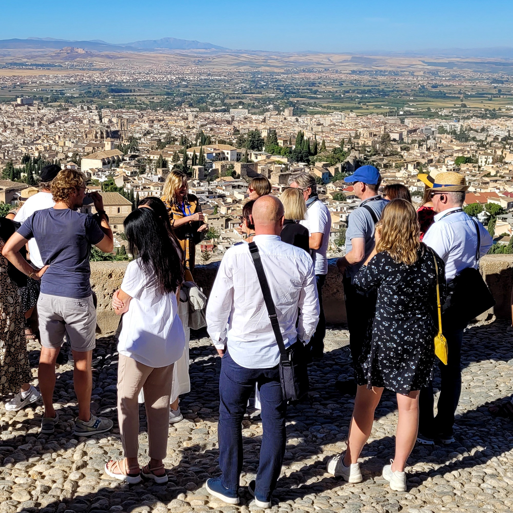 Guiding Architects, tour: Urban Evolution (Fig. 2)