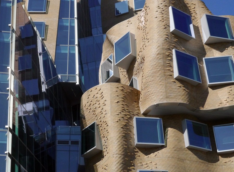 SAW-Gehry-DrChauChakWing in Sydney