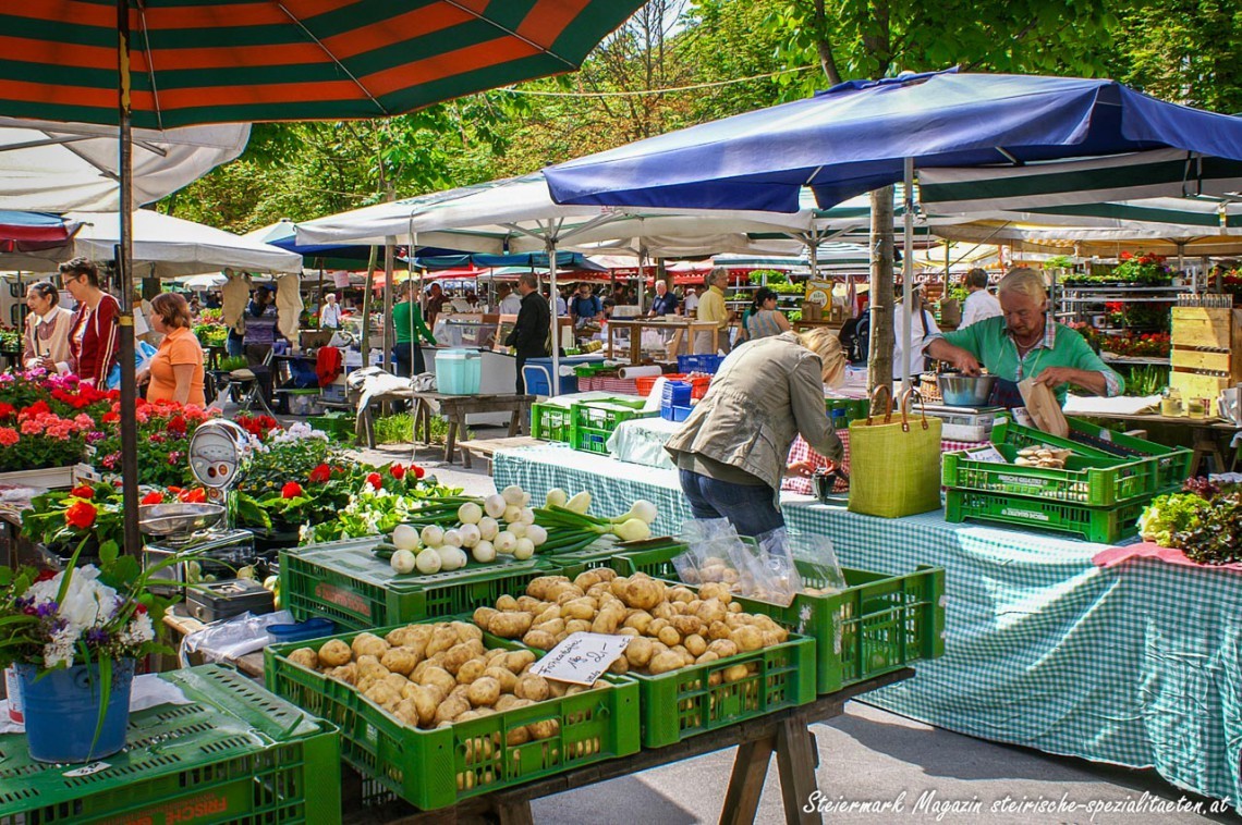 The colorful farmers’ market. in Graz