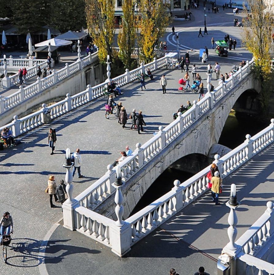 The famous three bridges Tromostovie from the city’s most famous son, Jože Plečnik. Copyright: D. Wedam.