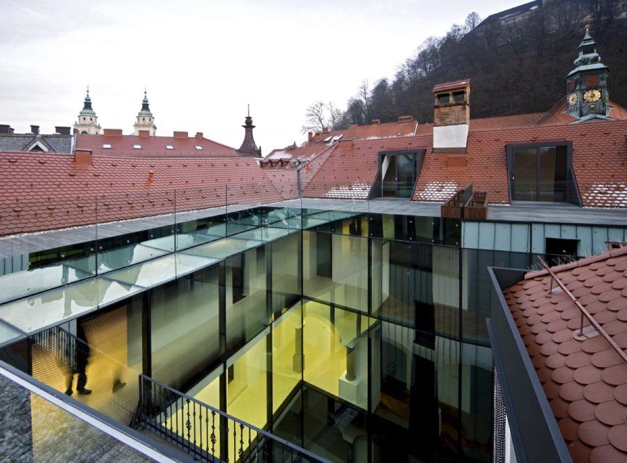 Baroque Court apartments in the city center. Copyright: OFIS Architects.